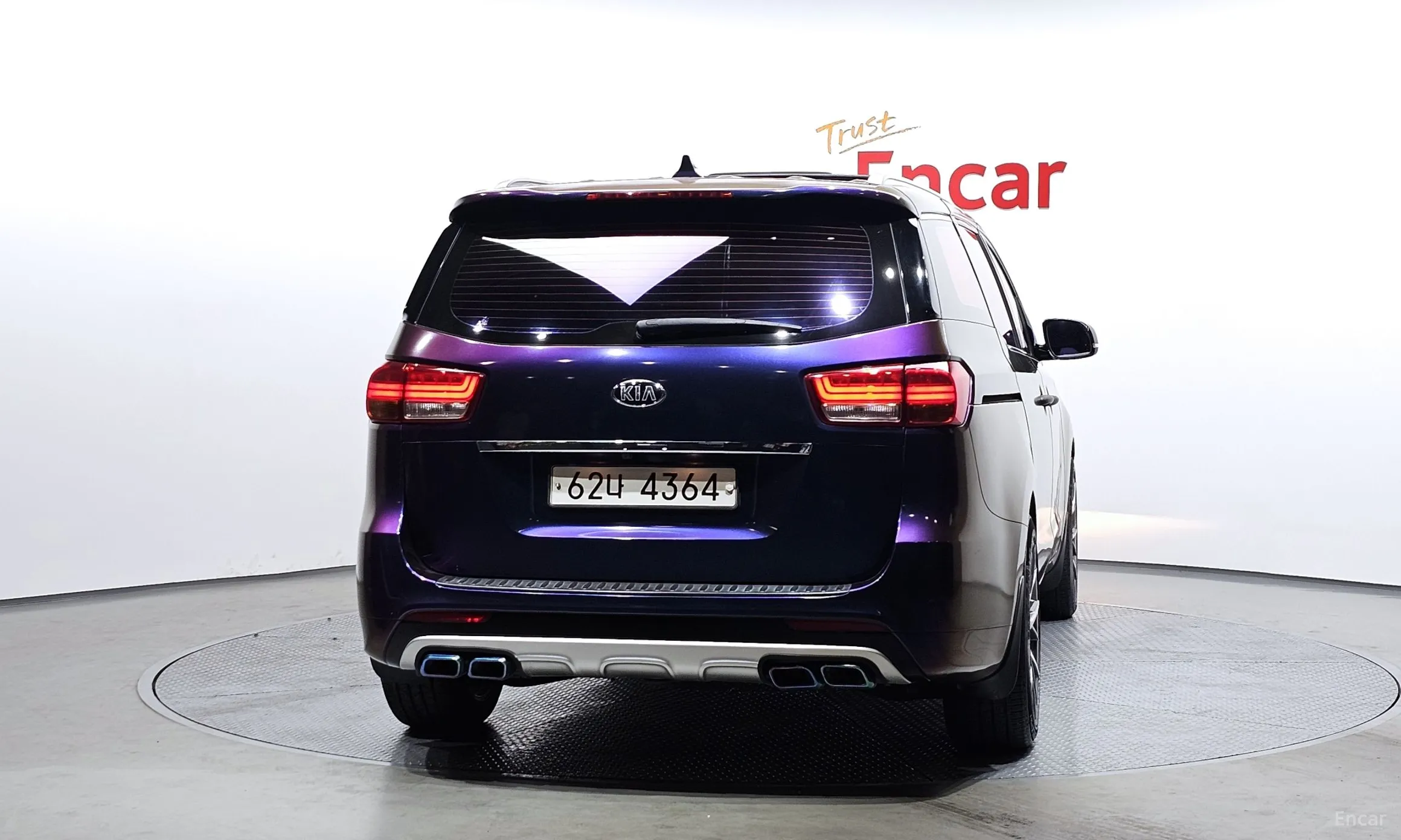 Kia Carnival превью 3