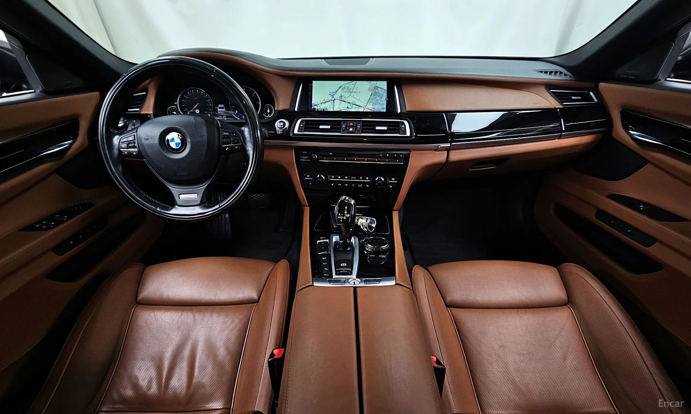 BMW 7 Series (F01) превью 4