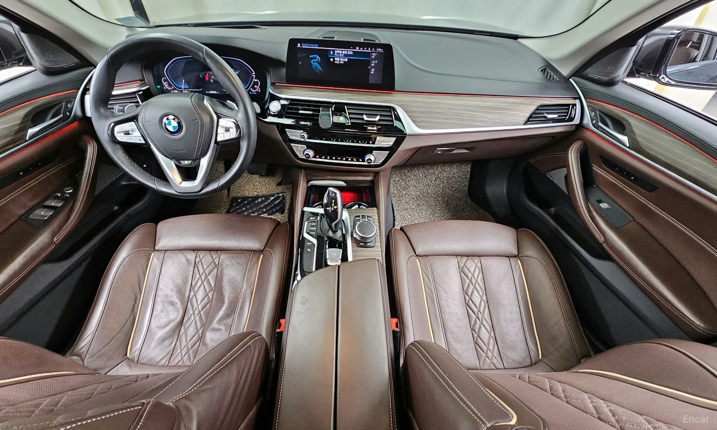 BMW 5 Series (G30) превью 4