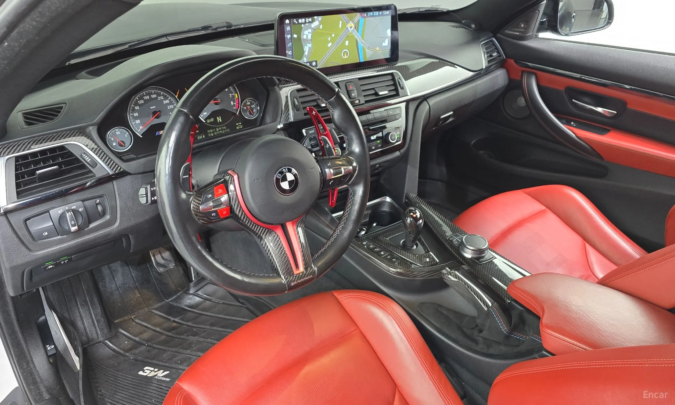 BMW M4 (F82) превью 4