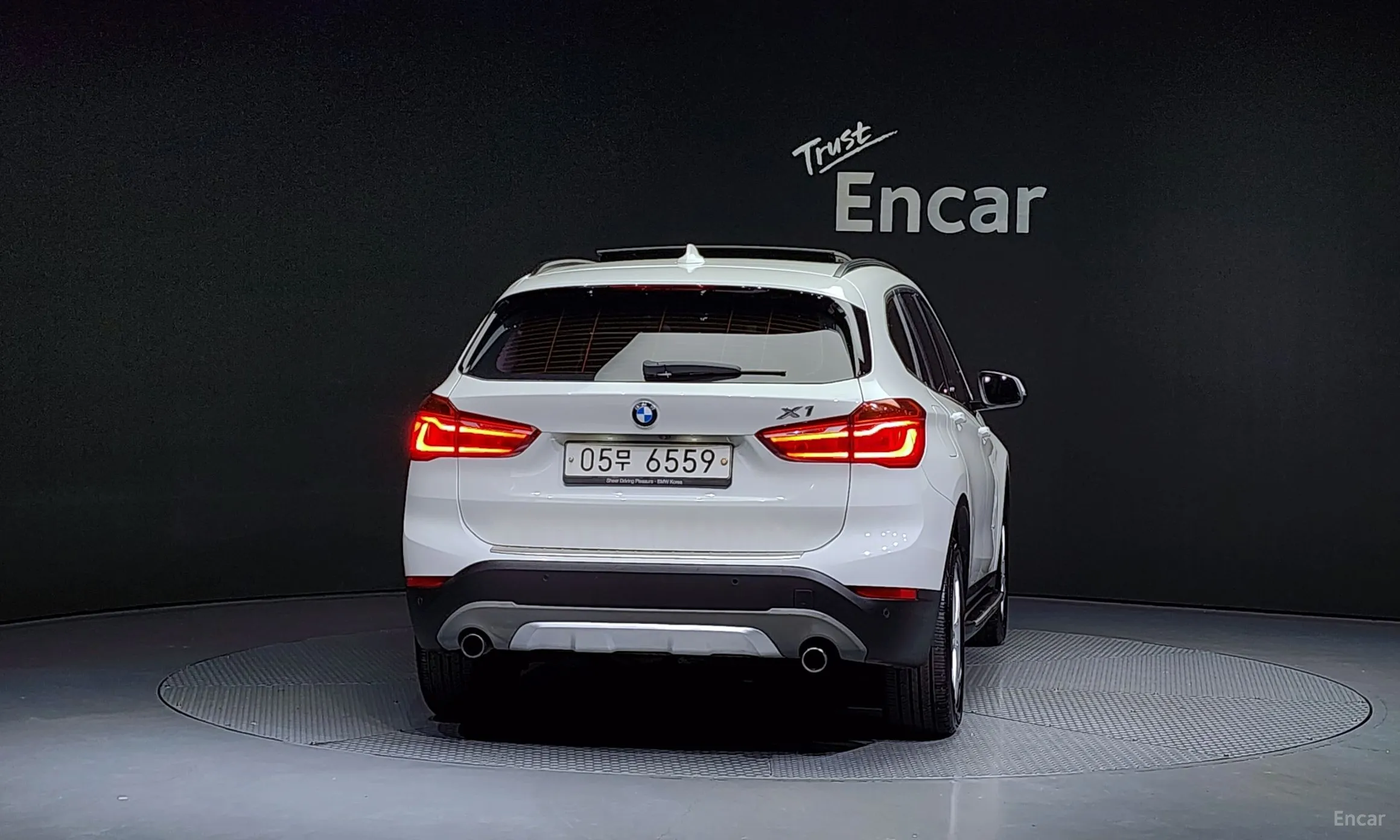 BMW X1 (F48) превью 3