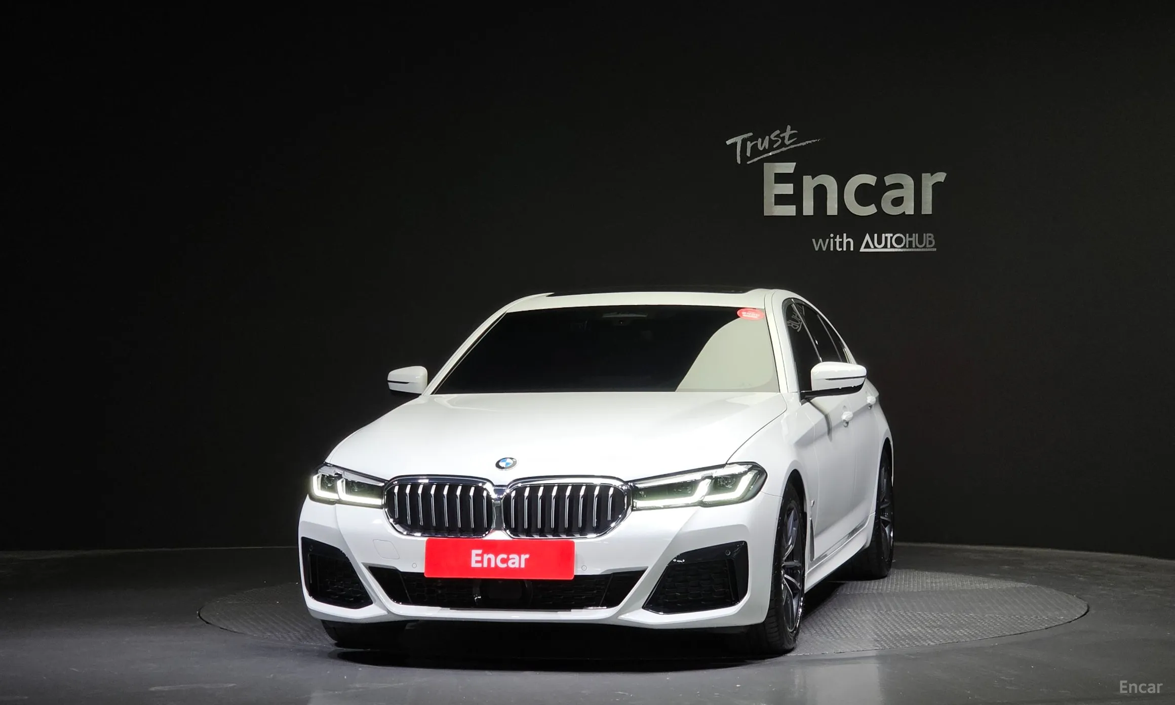 BMW 5 Series (G30) превью 2