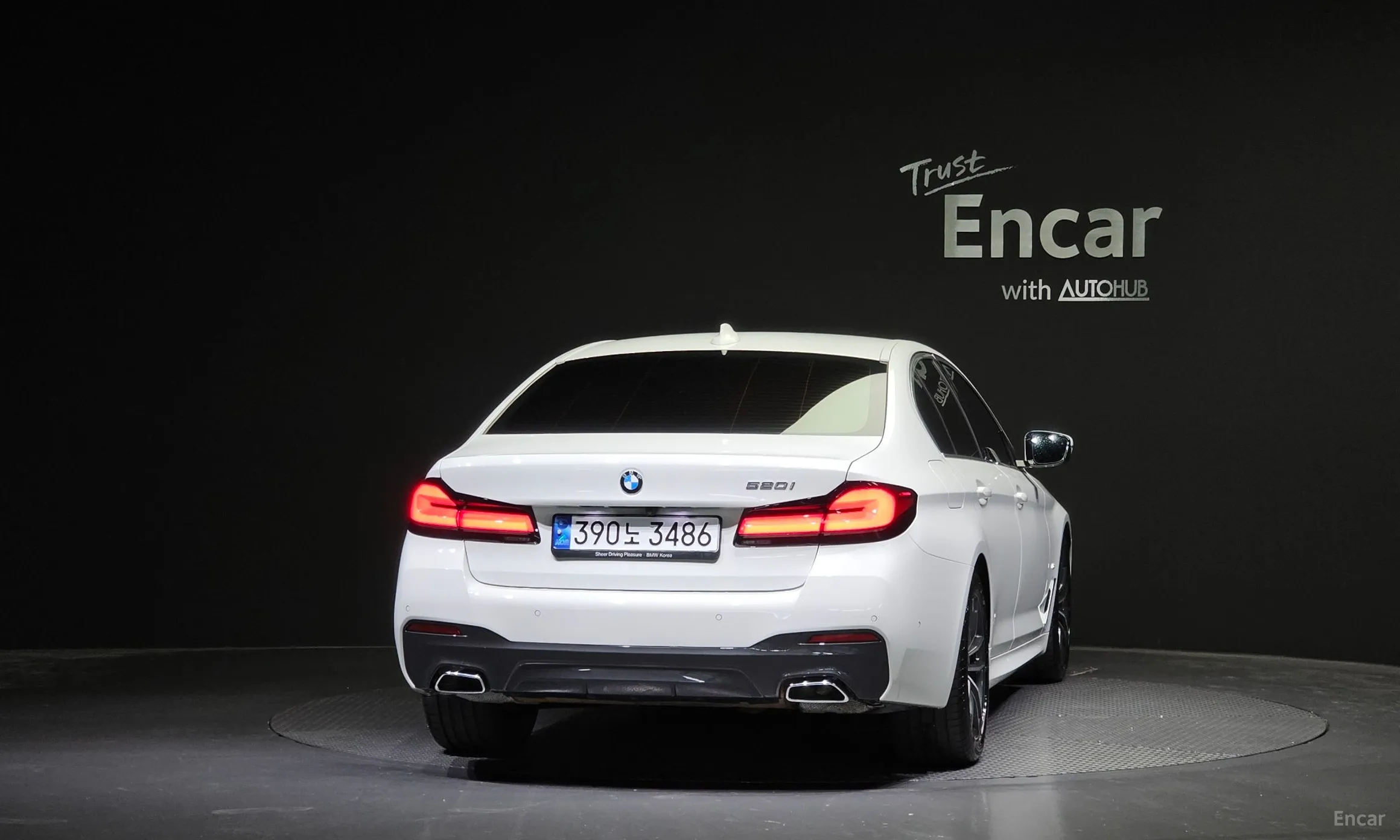 BMW 5 Series (G30) превью 3