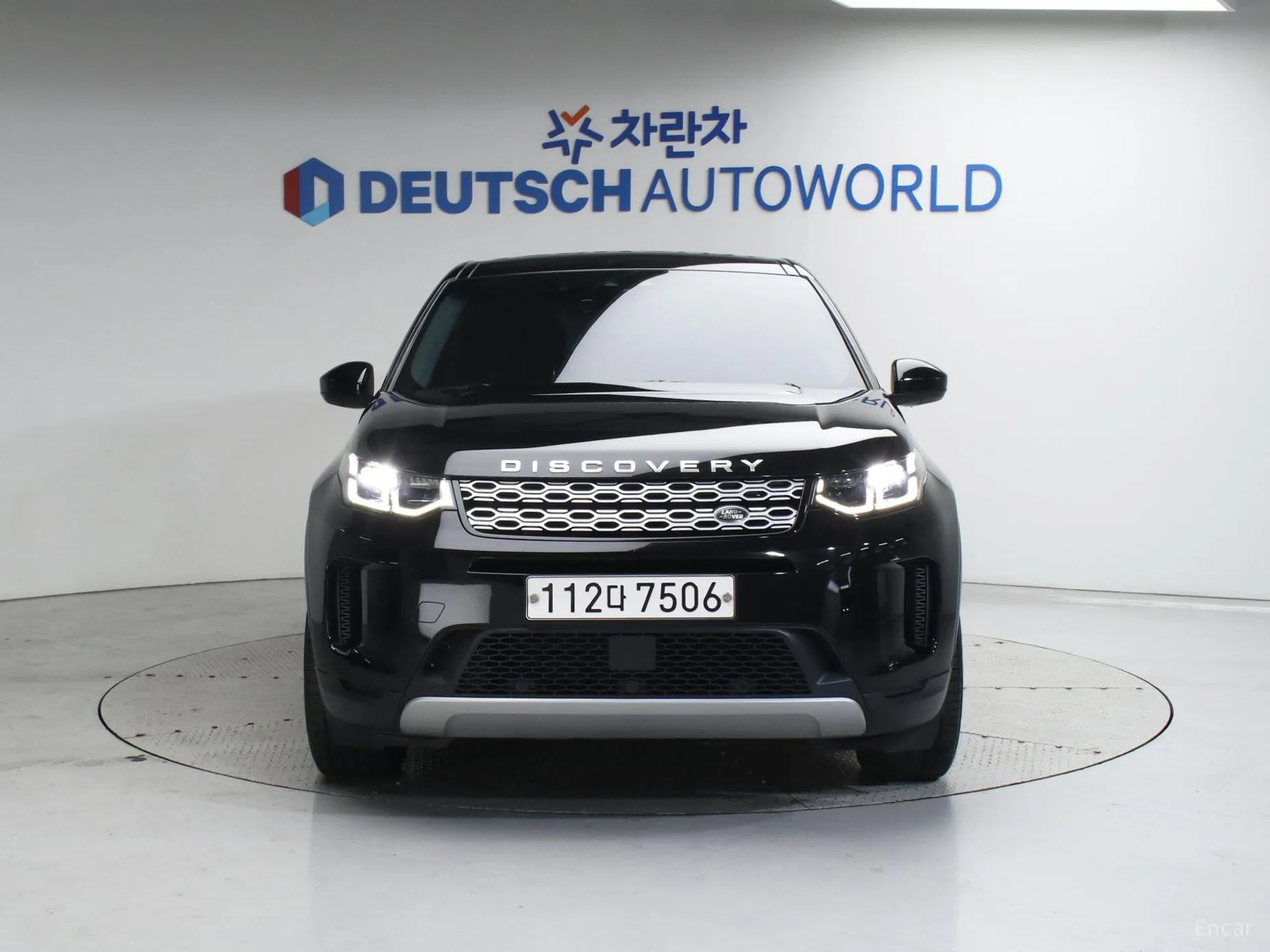 Land Rover Discovery Sports превью 2