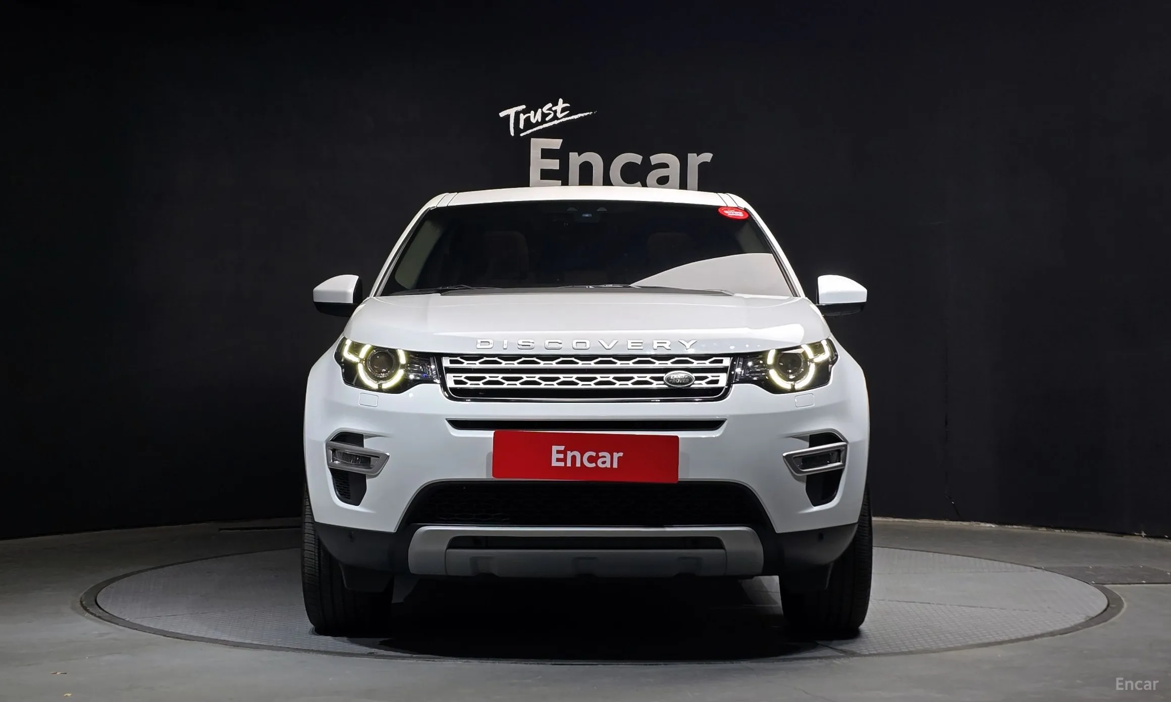 Land Rover Discovery Sports превью 2