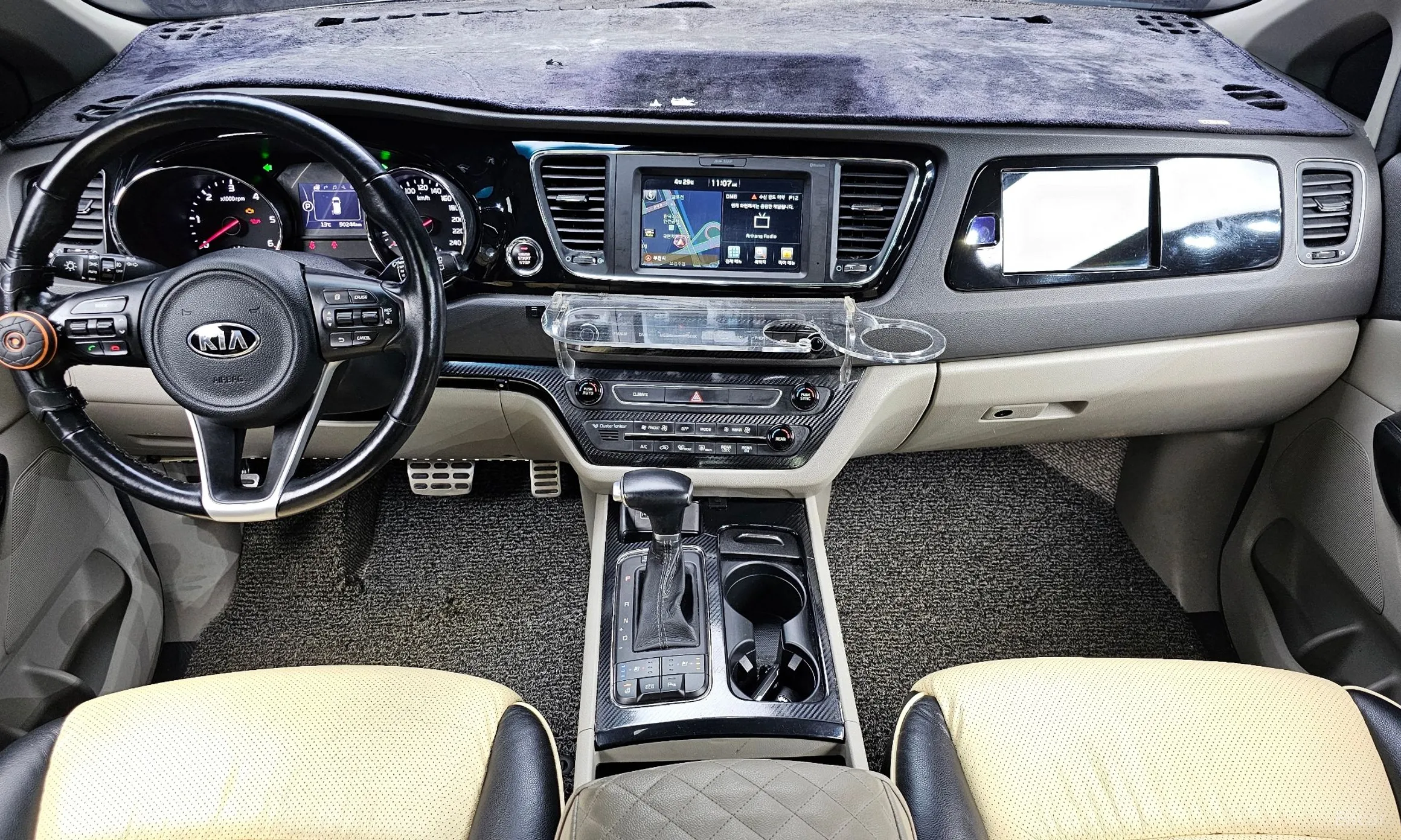 Kia Carnival превью 4