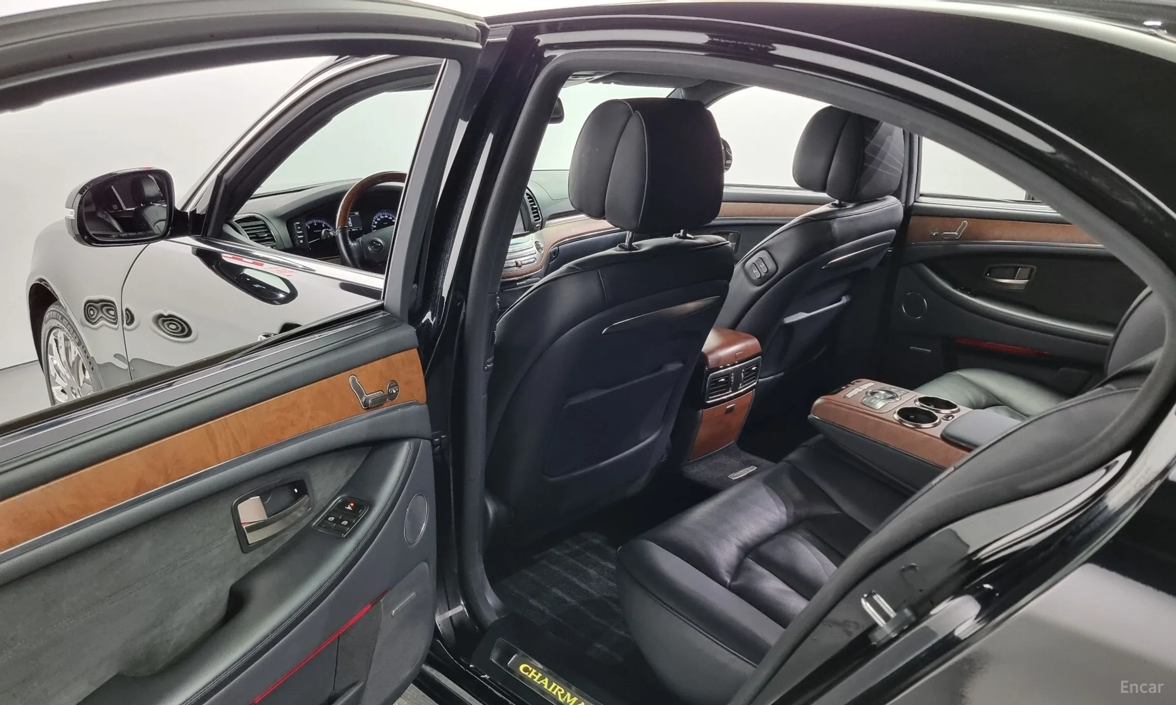 KG Mobility (SsangYong) Chairman W превью 17
