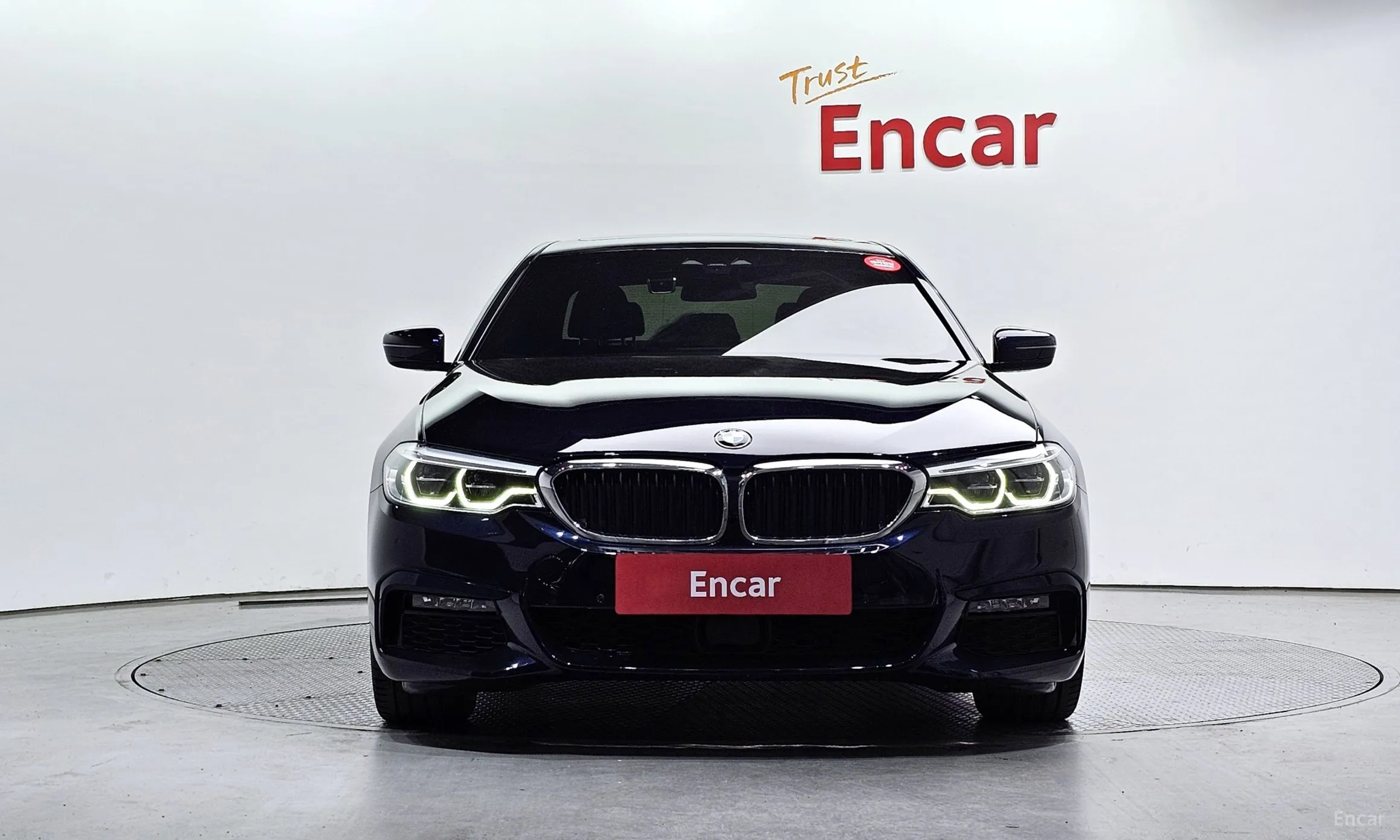 BMW 5 Series (G30) превью 2