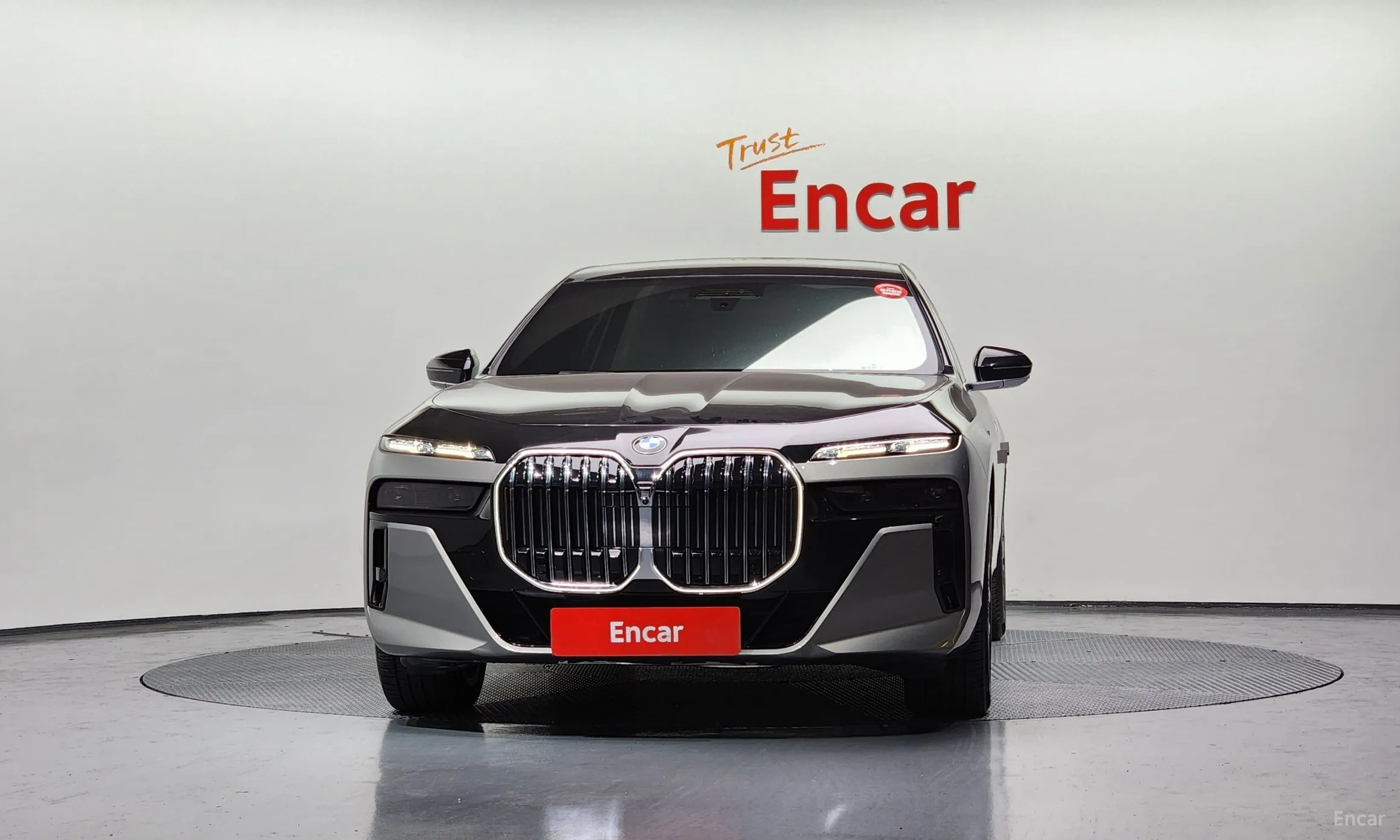 BMW 7 Series (G70) превью 2