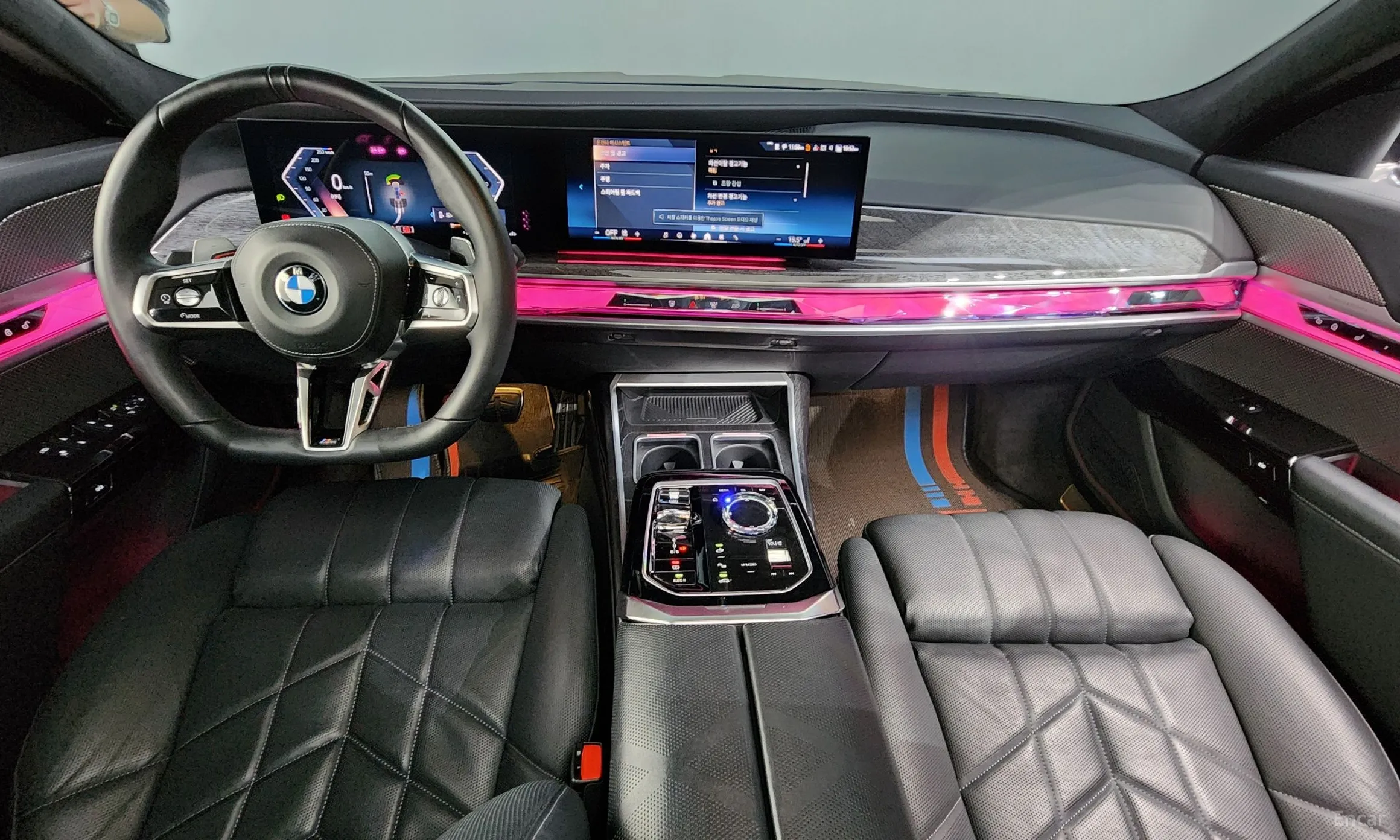 BMW 7 Series (G70) превью 4