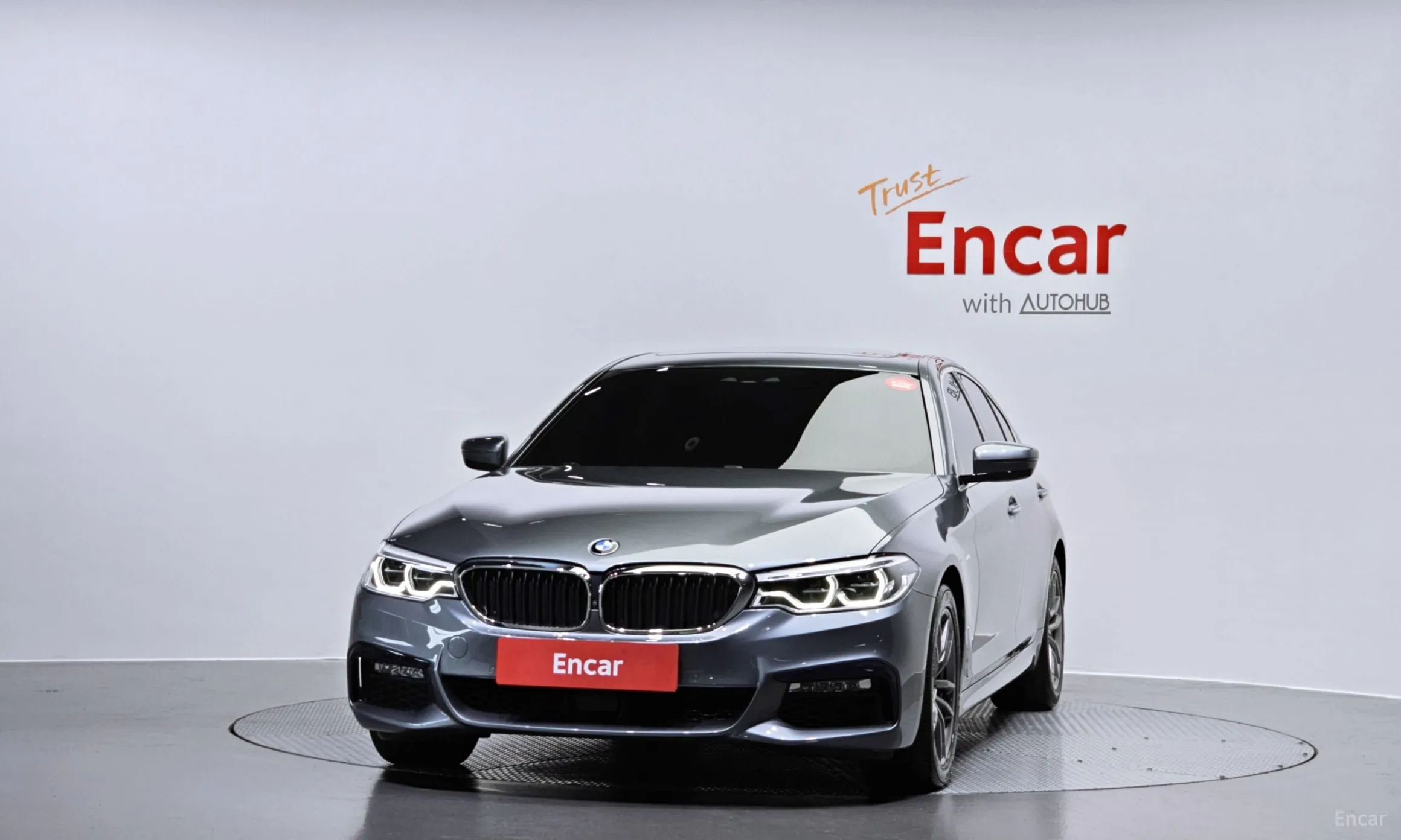BMW 5 Series (G30) превью 2