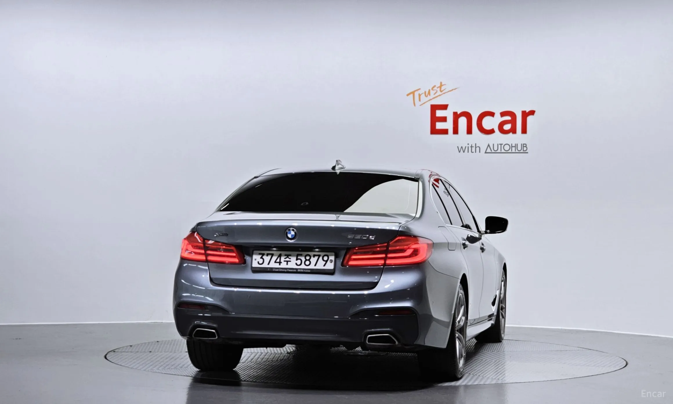 BMW 5 Series (G30) превью 3