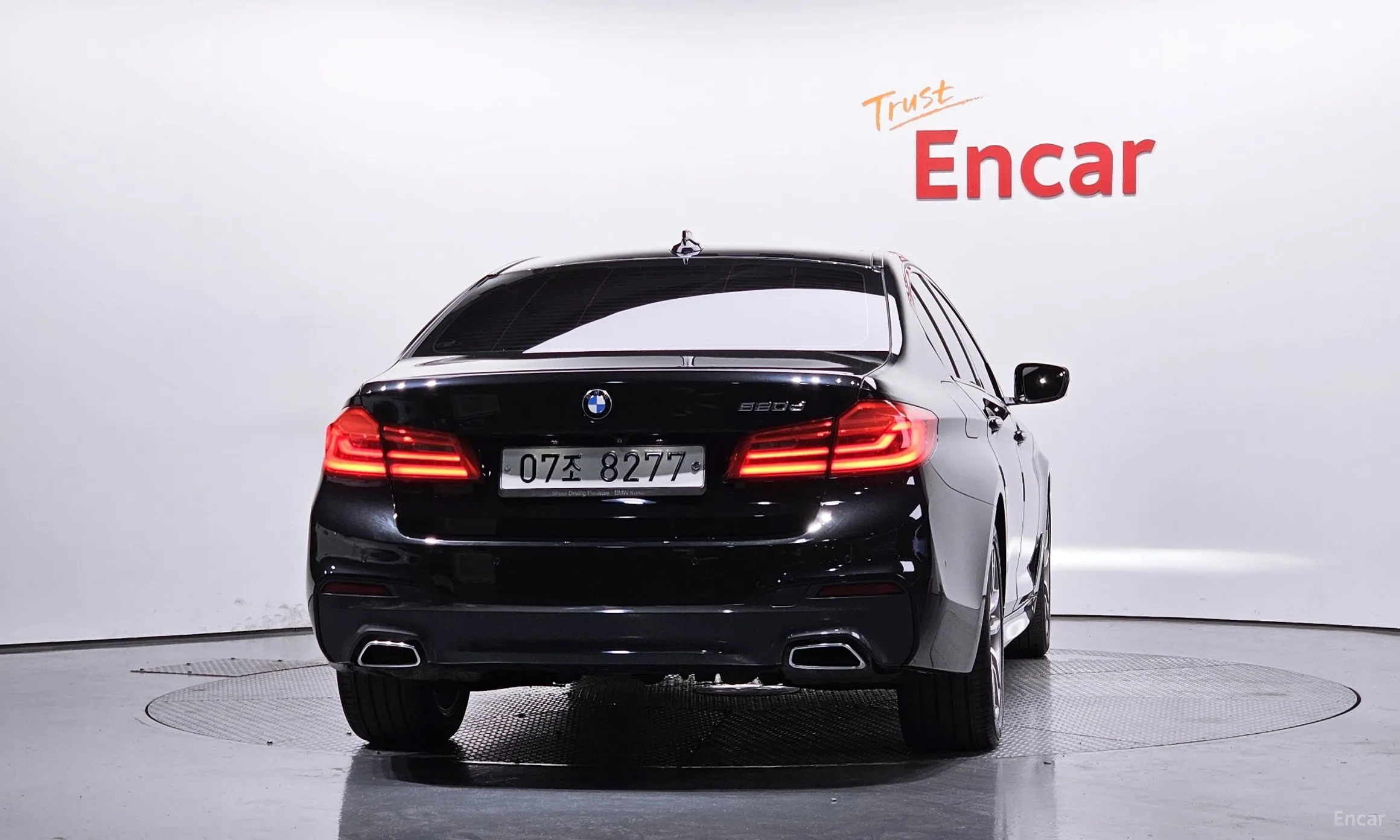 BMW 5 Series (G30) превью 3