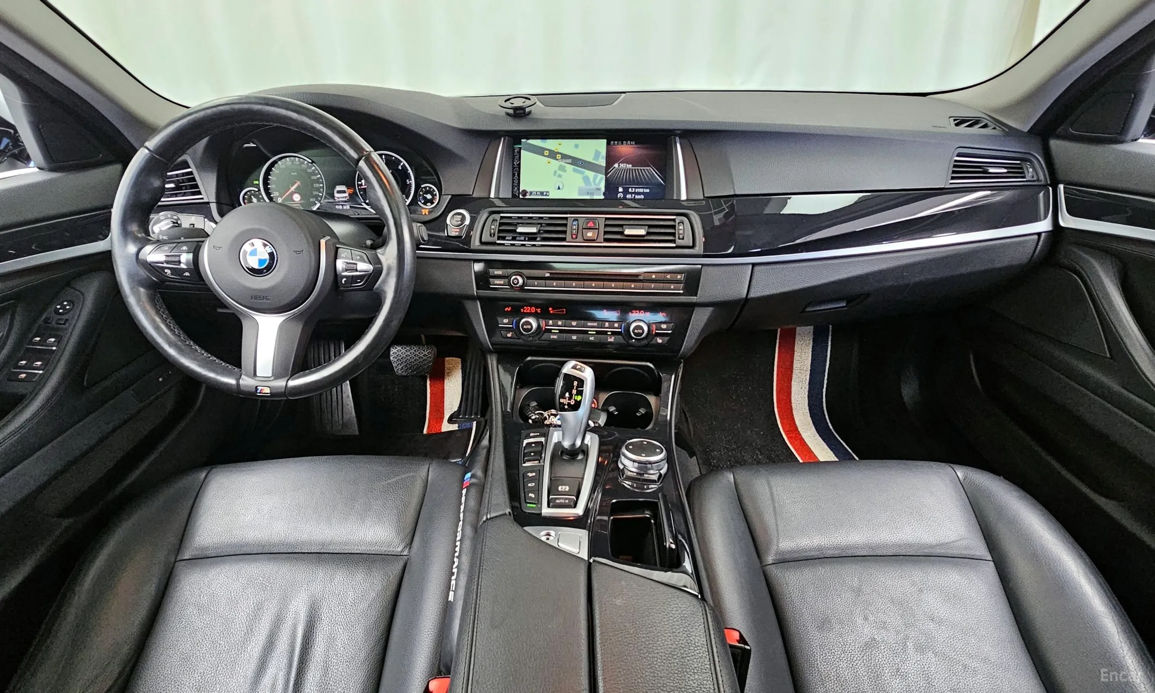 BMW 5 Series (F10) превью 4