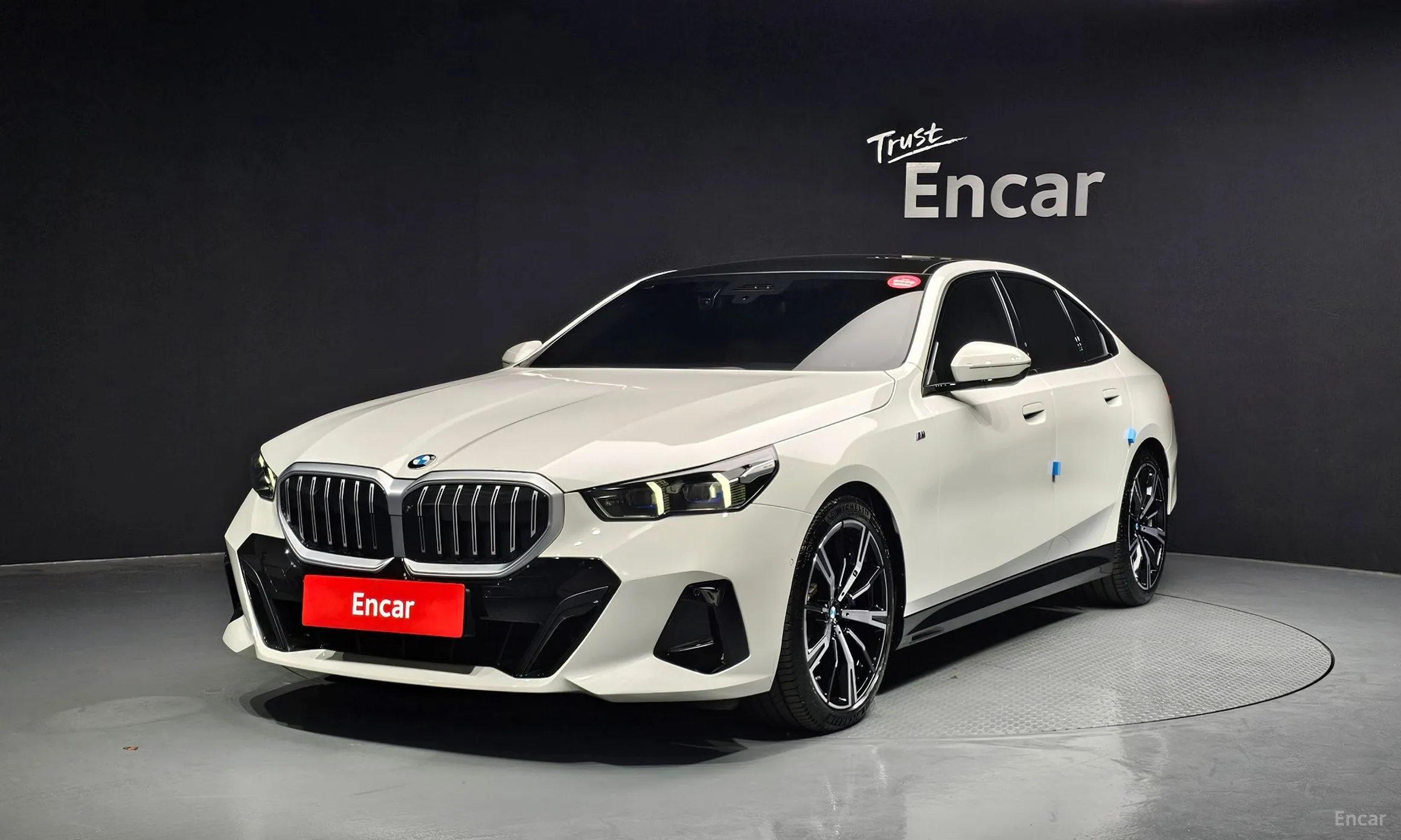 BMW 5 Series (G60)