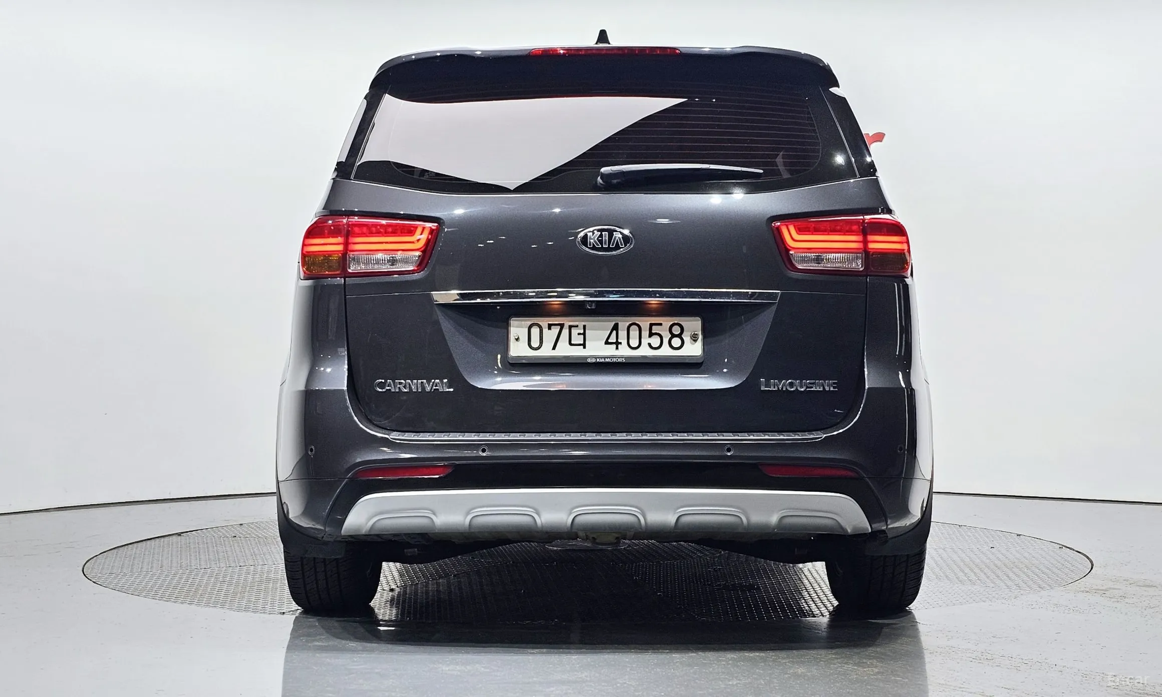 Kia Carnival превью 3