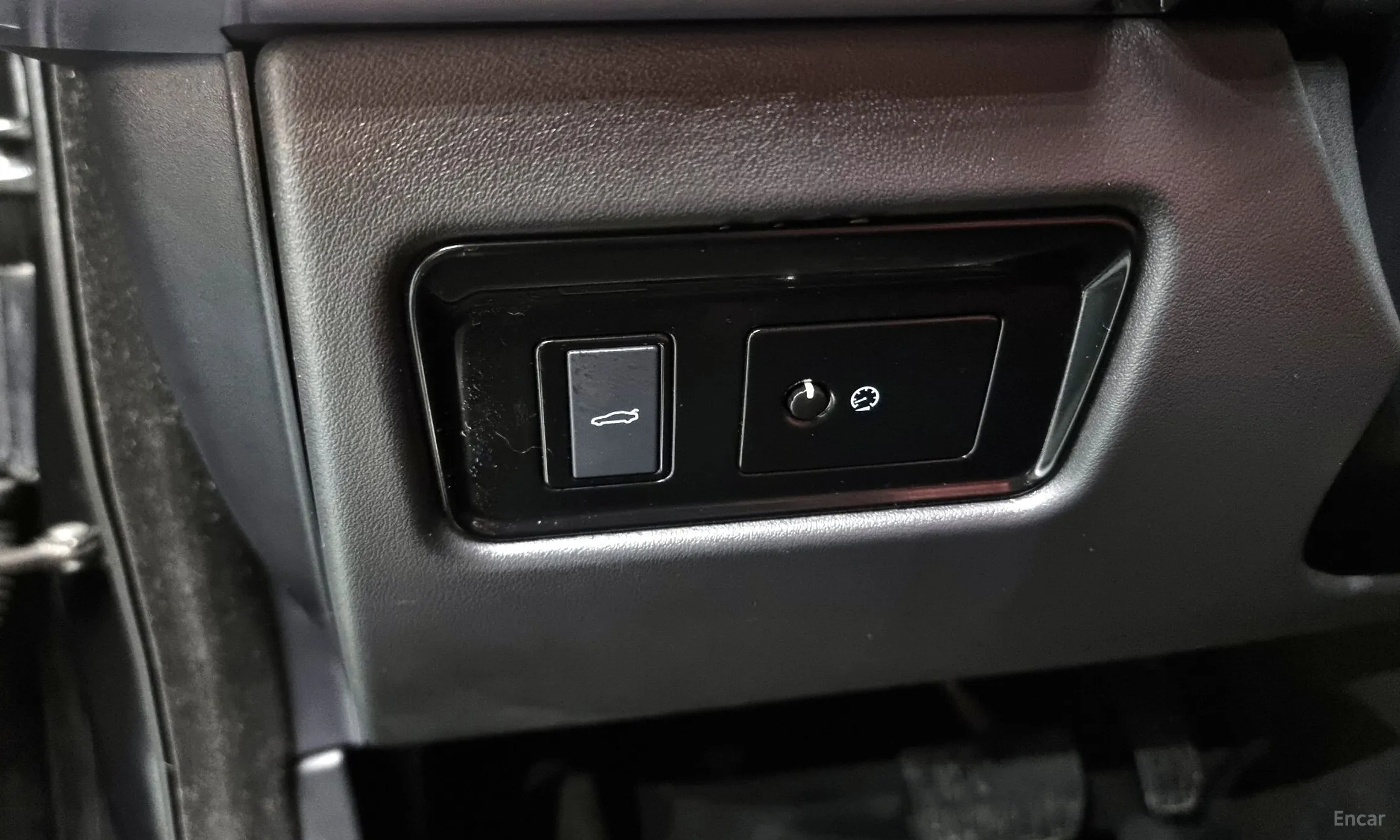 Jaguar XE превью 13