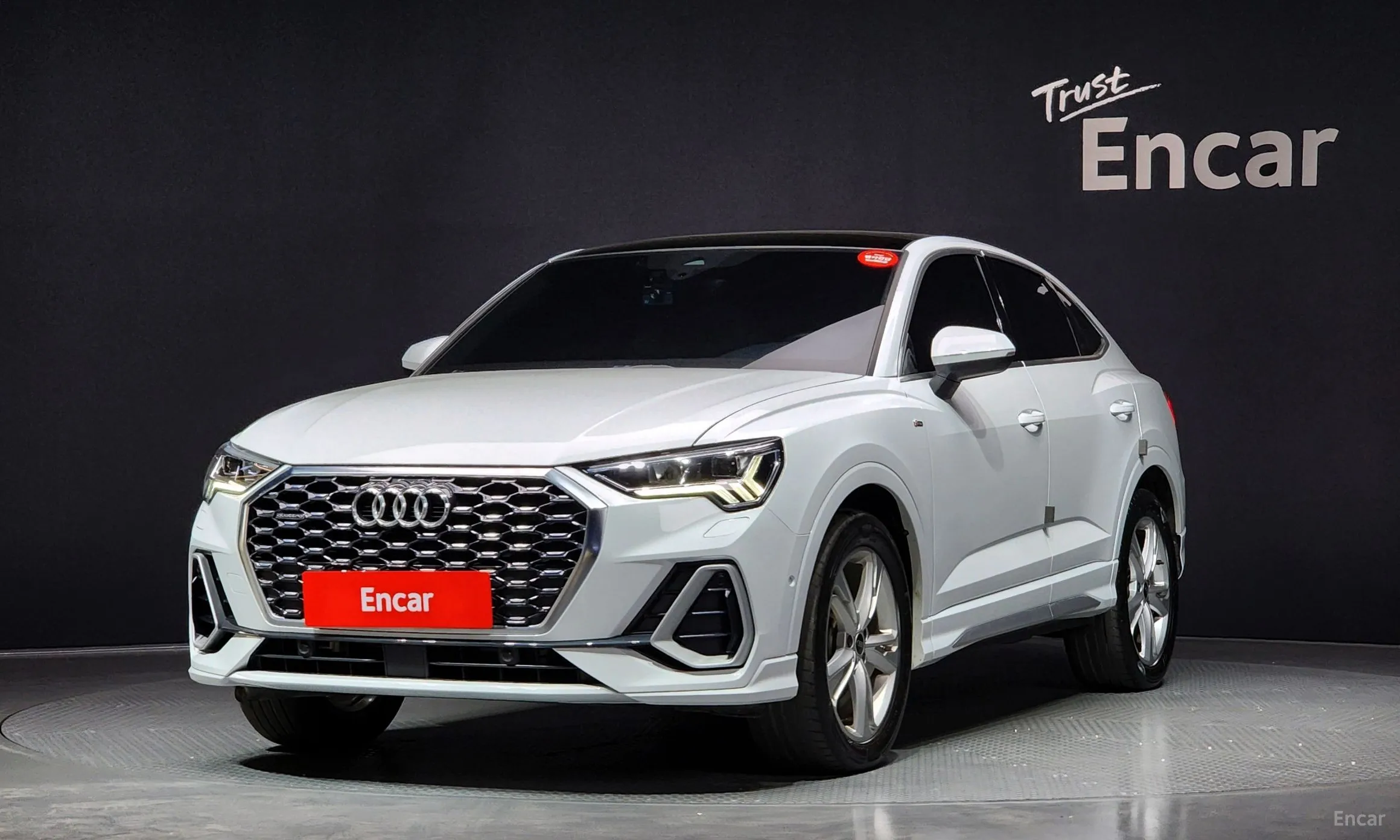 Audi Q3 (F3)