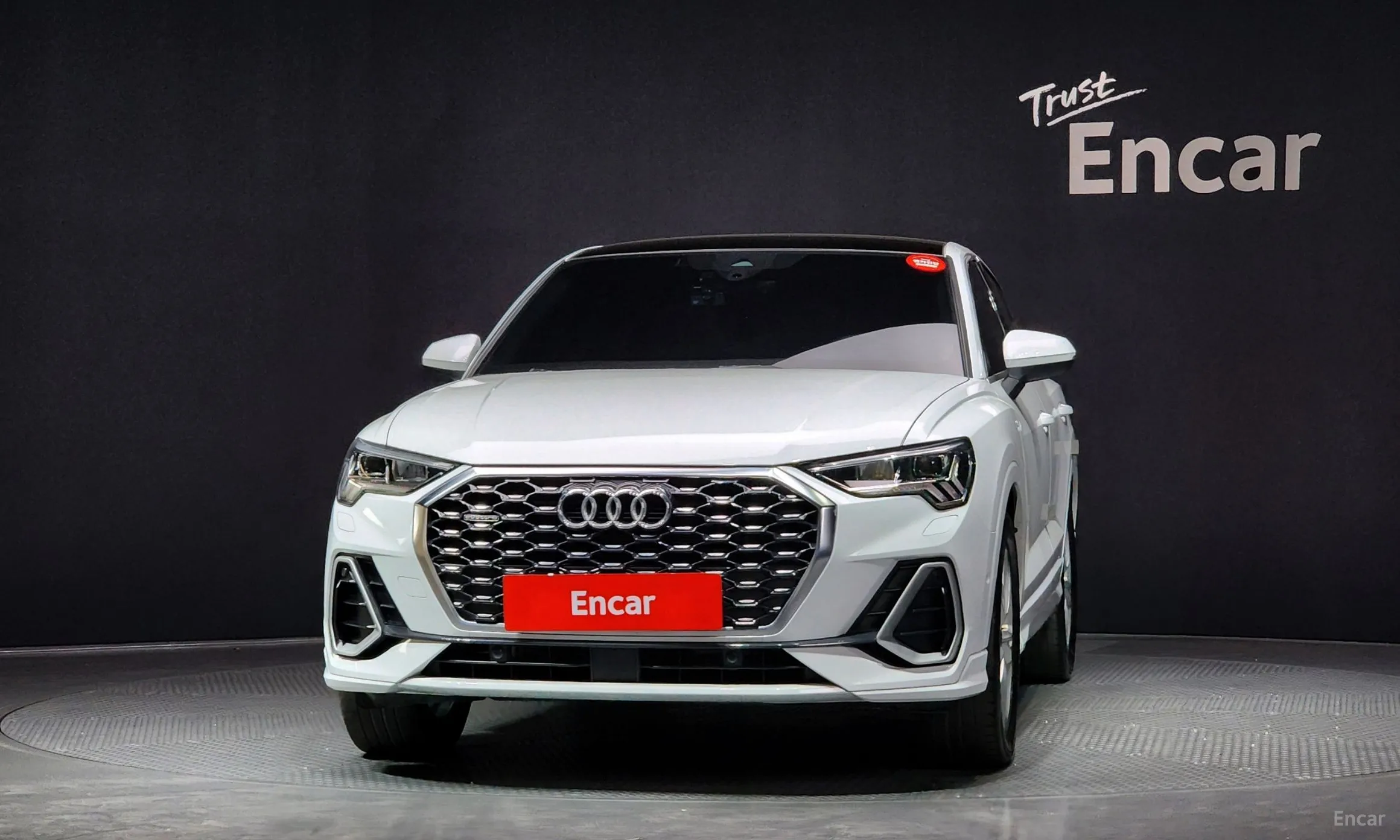 Audi Q3 (F3)