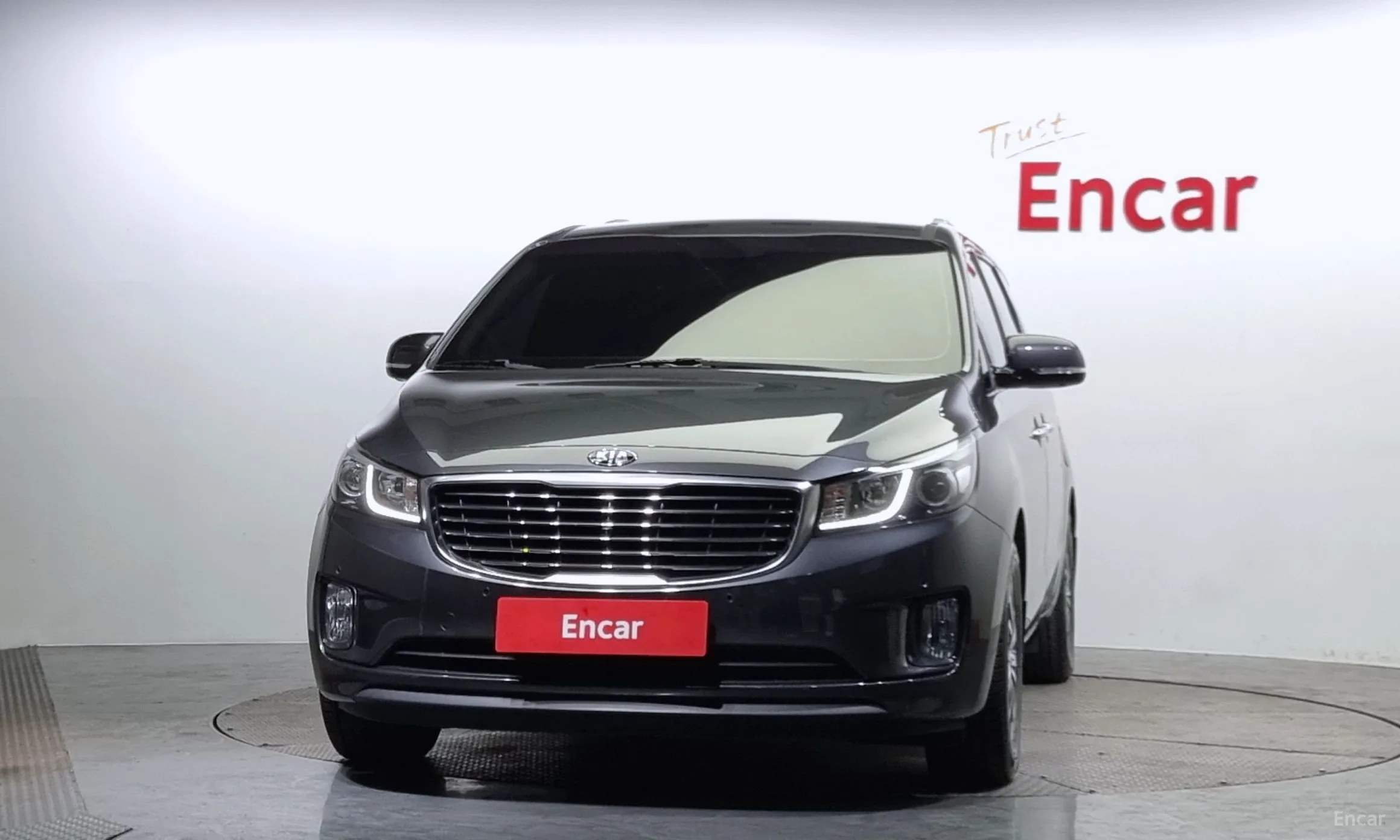 Kia Carnival превью 2