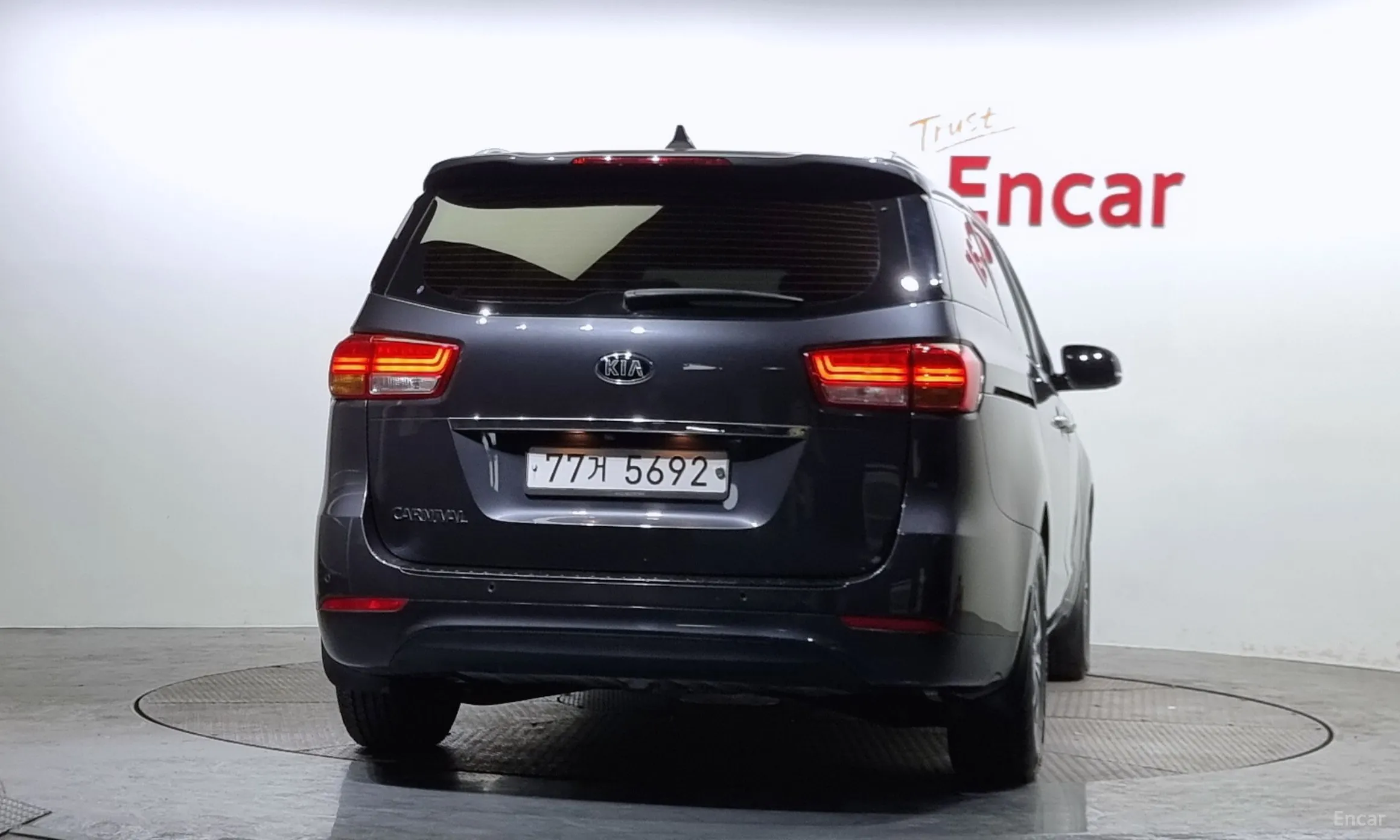 Kia Carnival превью 3
