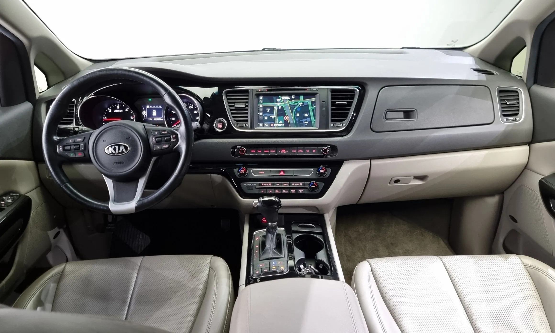 Kia Carnival превью 4