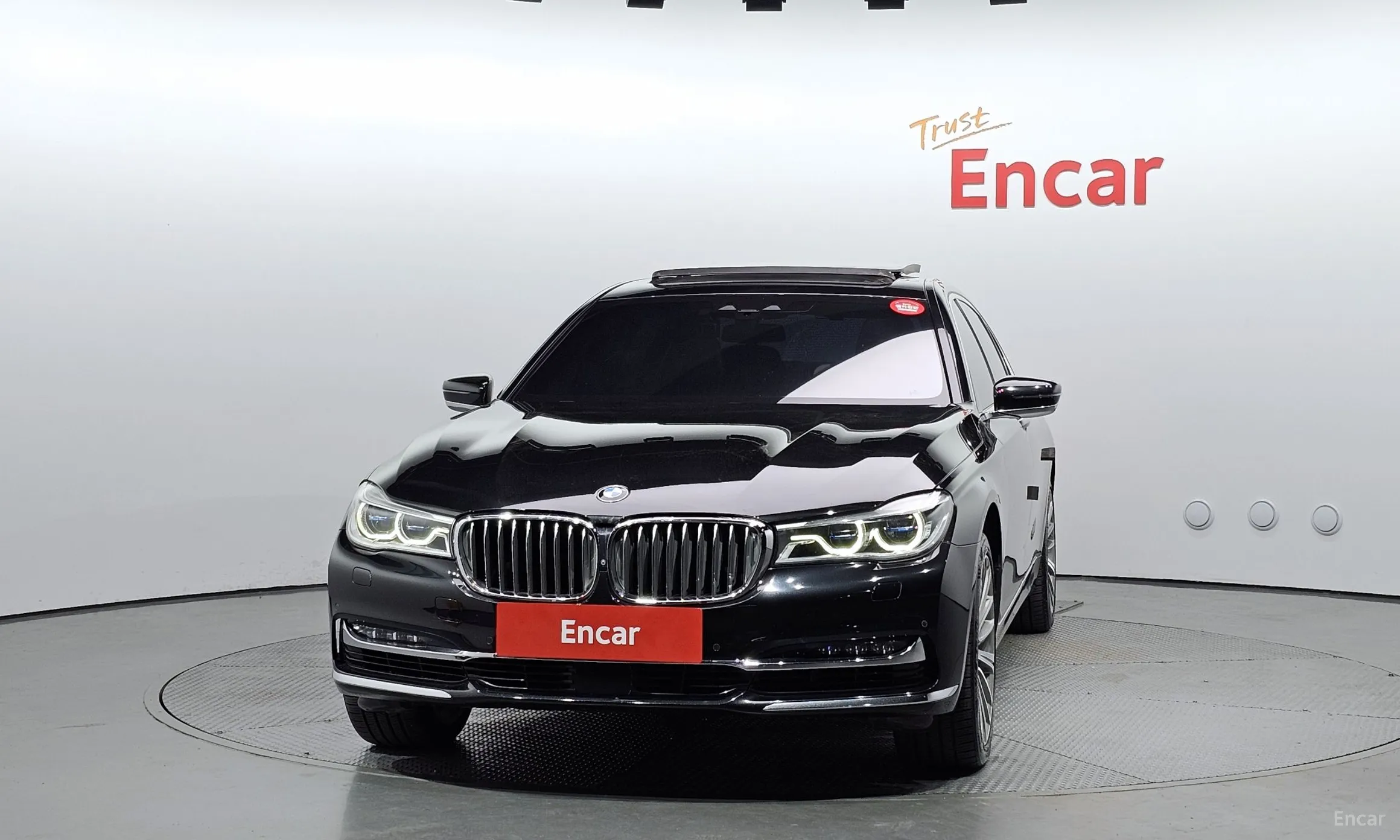 BMW 7 Series (G11) превью 2
