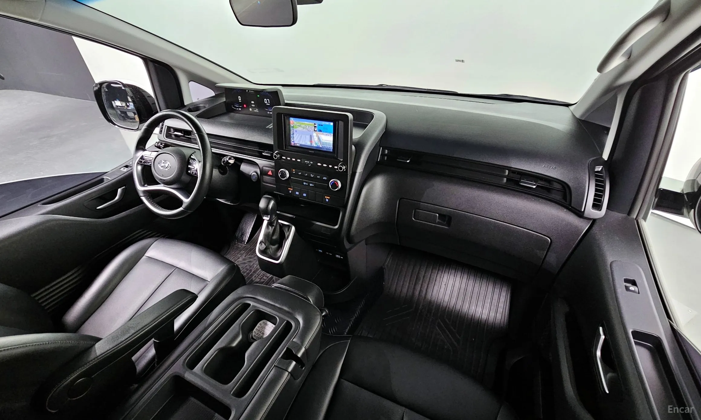 Hyundai Staria превью 4