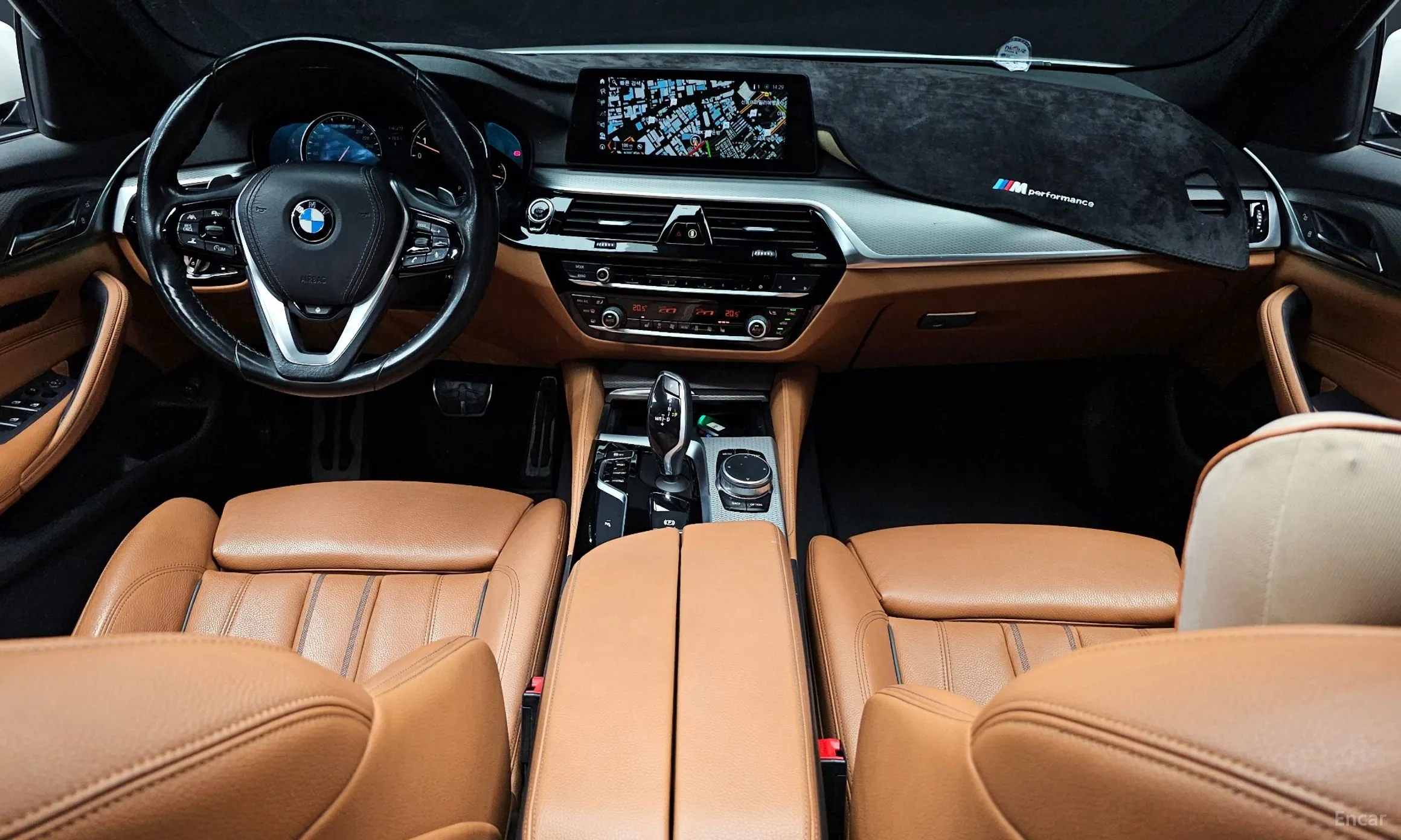 BMW 5 Series (G30) превью 4