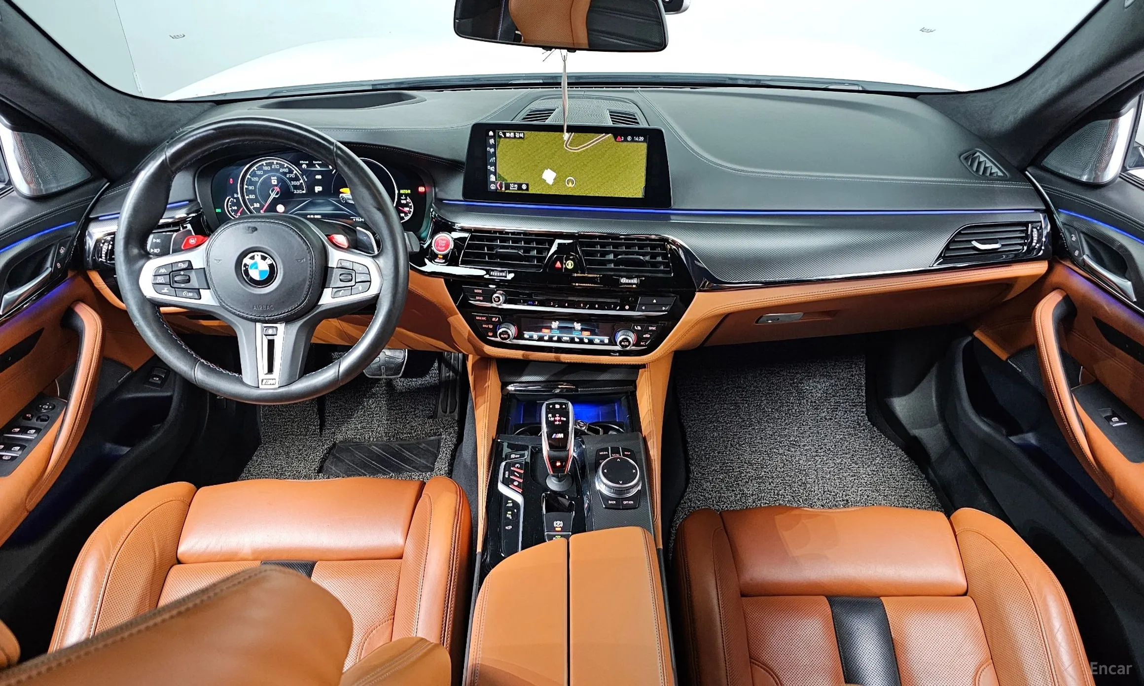 BMW M5 (F90) превью 4