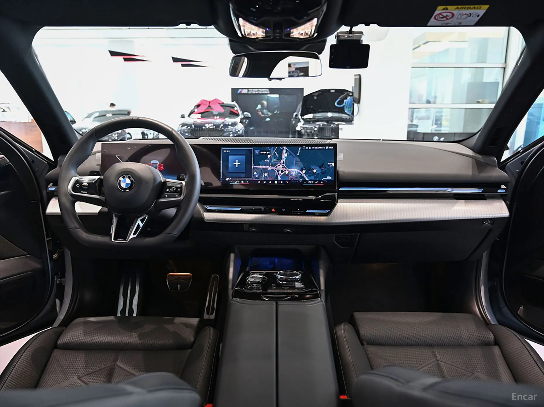 BMW 5 Series (G60) превью 4