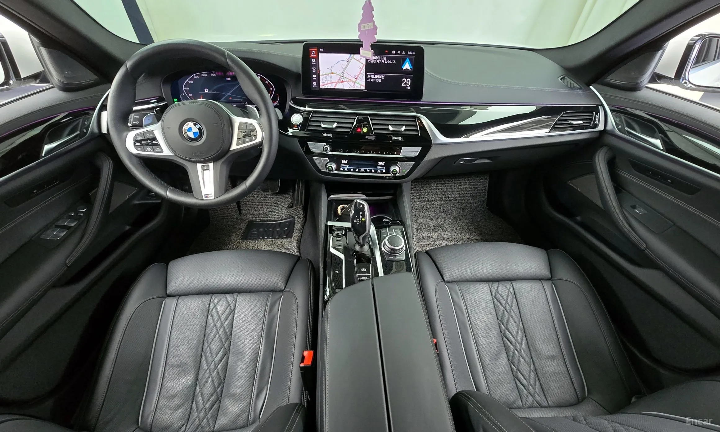 BMW 5 Series (G30) превью 4
