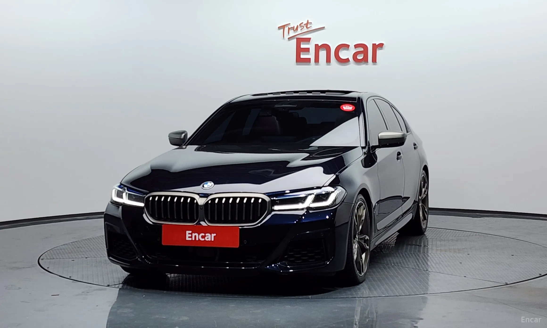 BMW 5 Series (G30) превью 2