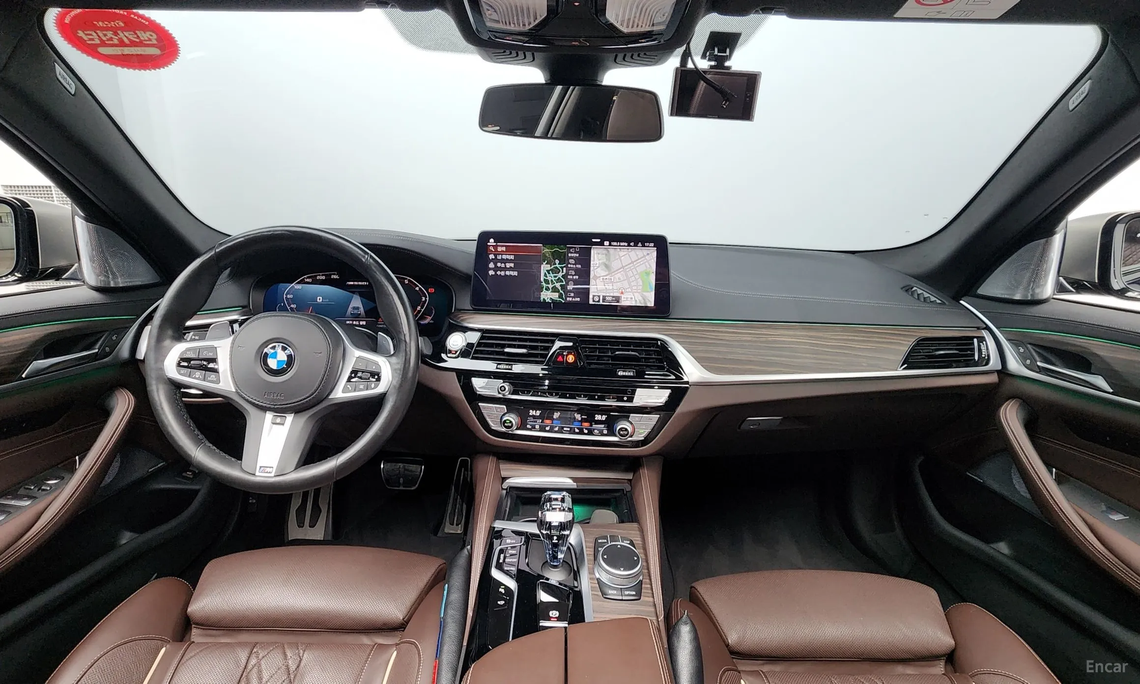 BMW 5 Series (G30) превью 4