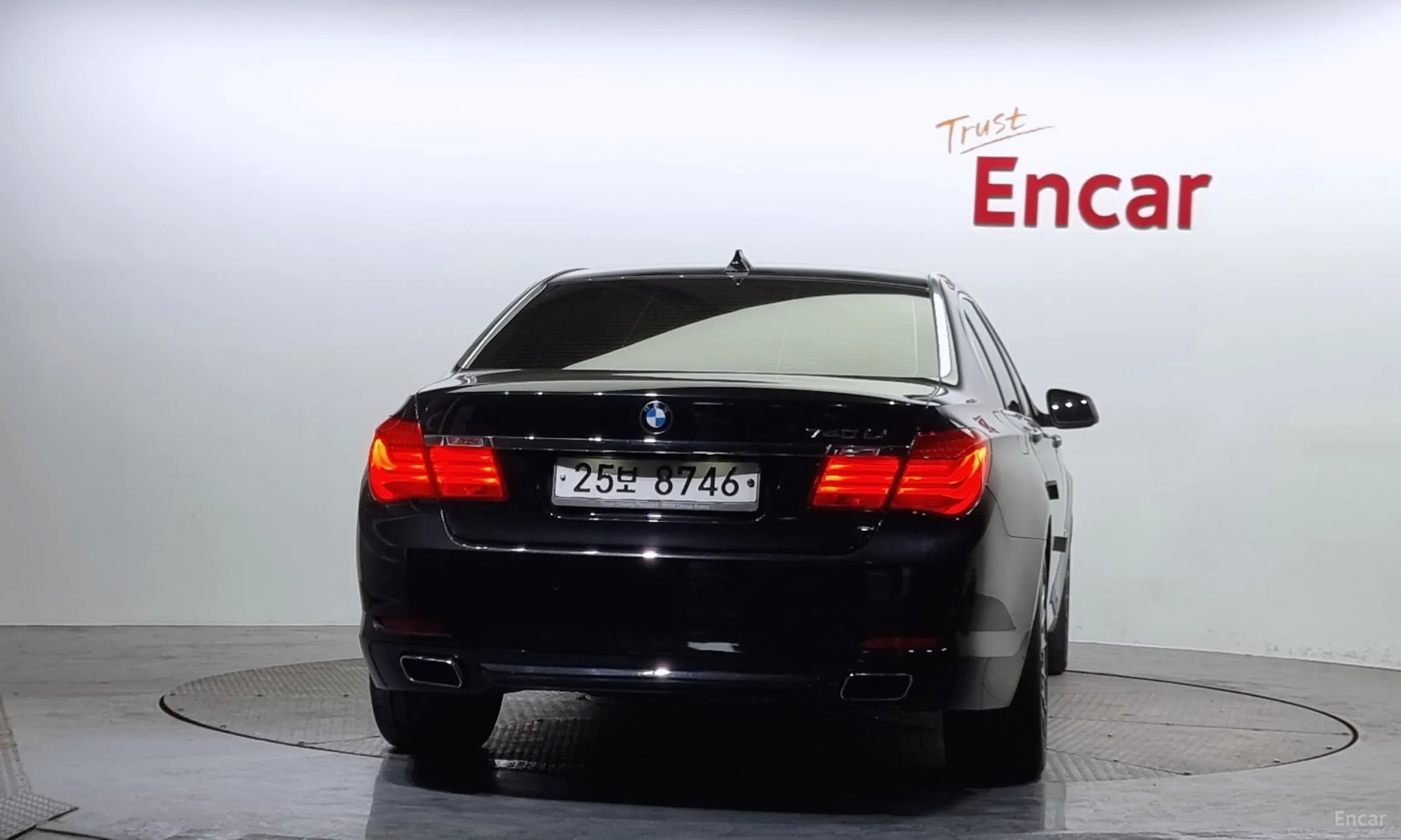 BMW 7 Series (F01) превью 3