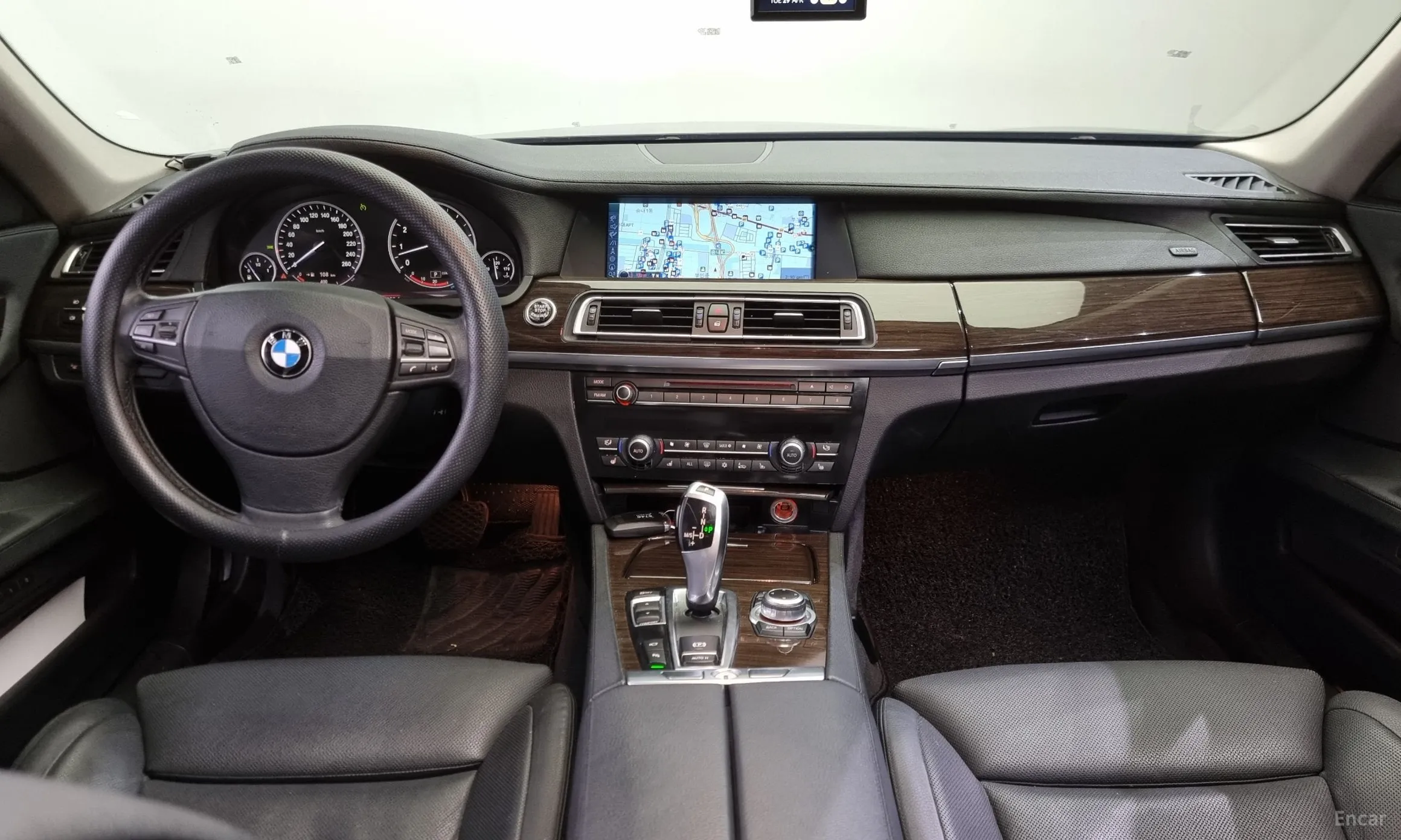 BMW 7 Series (F01) превью 4
