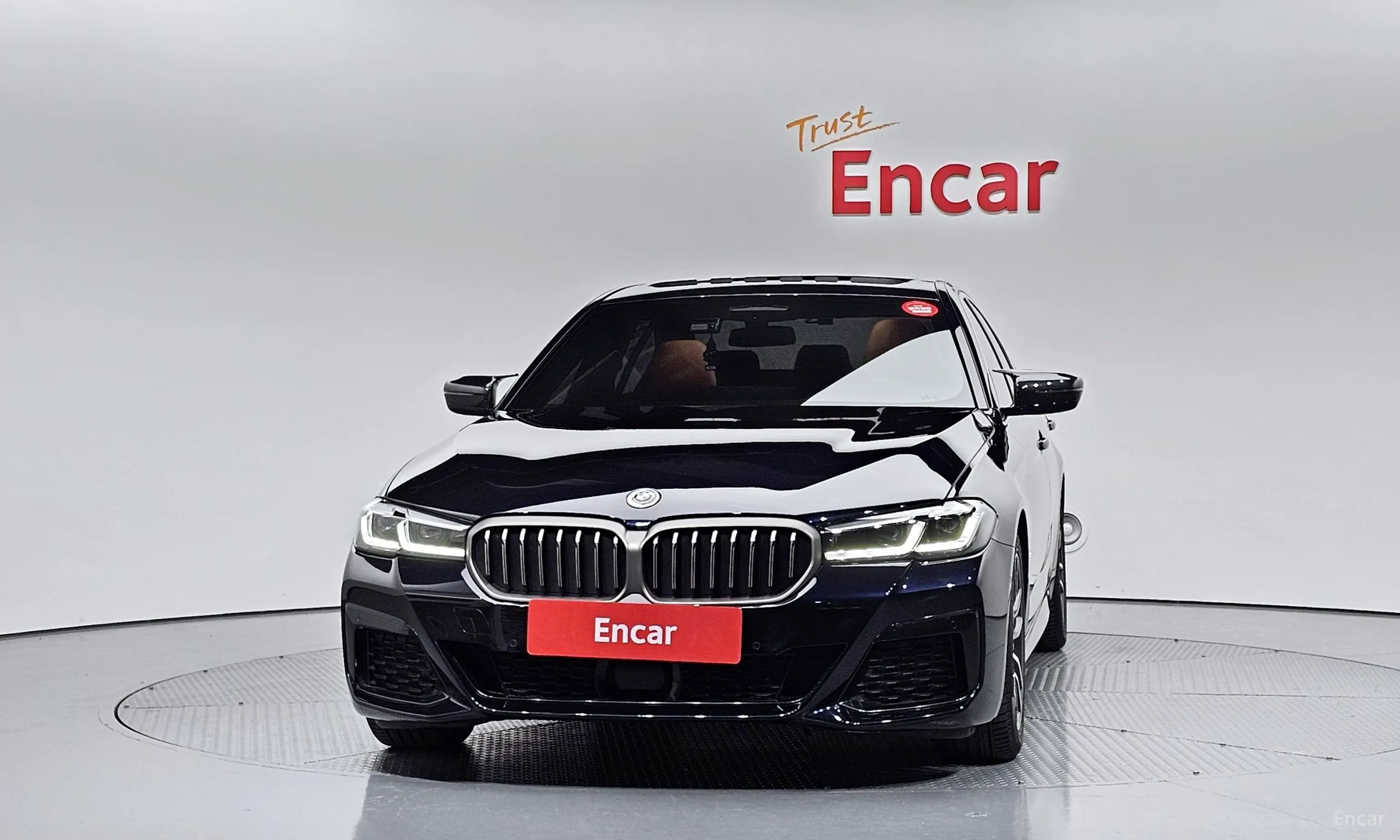 BMW 5 Series (G30) превью 2