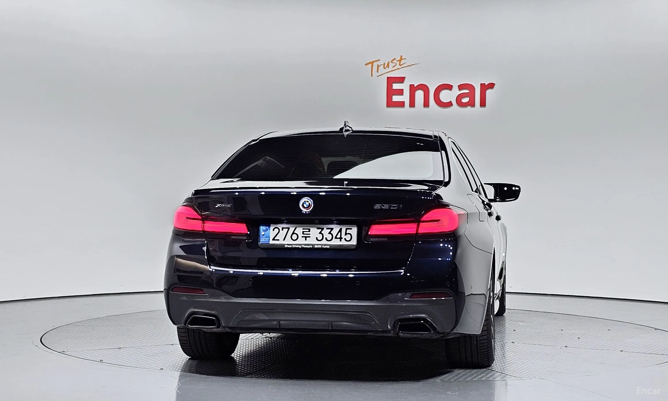 BMW 5 Series (G30) превью 3