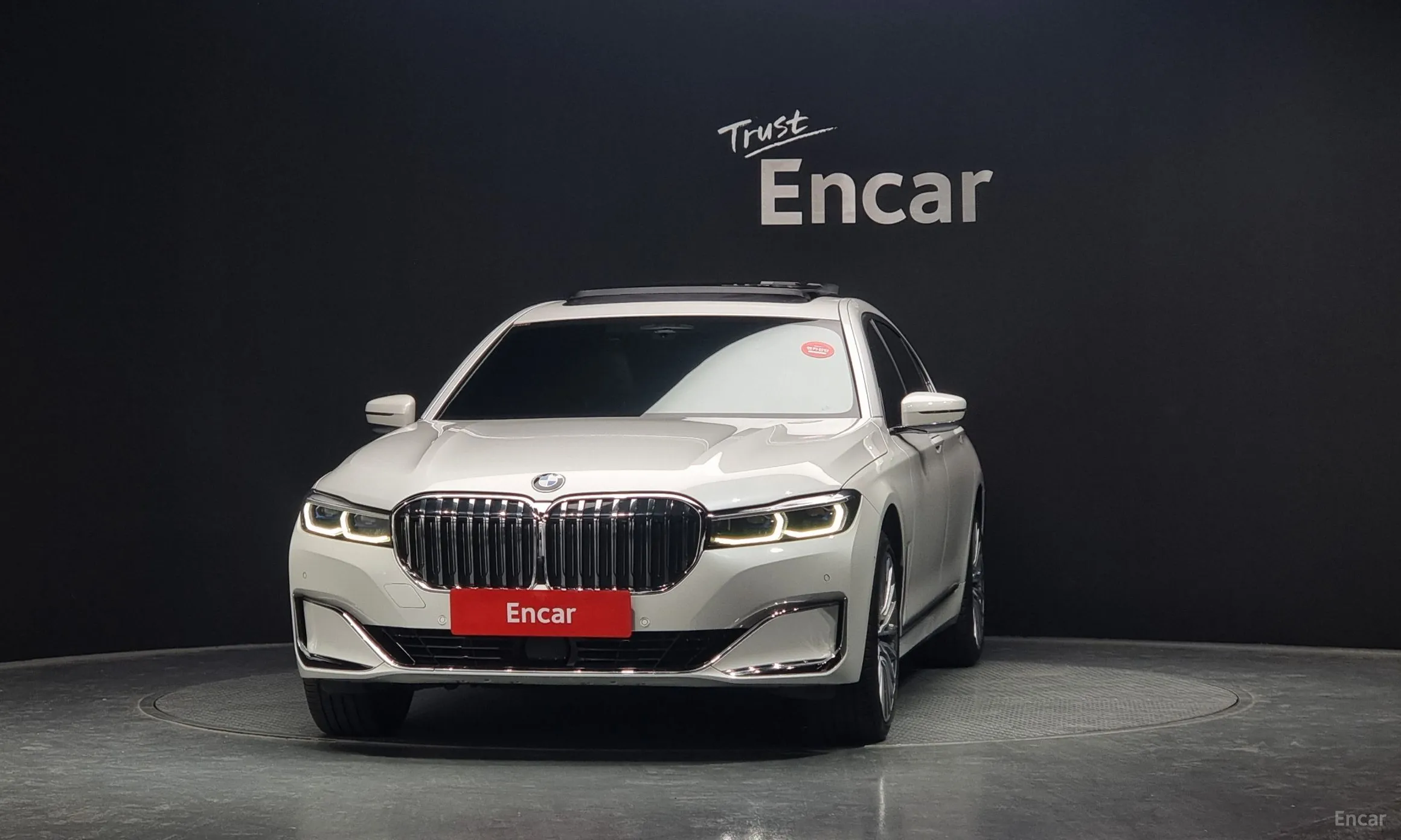 BMW 7 Series (G11) превью 2