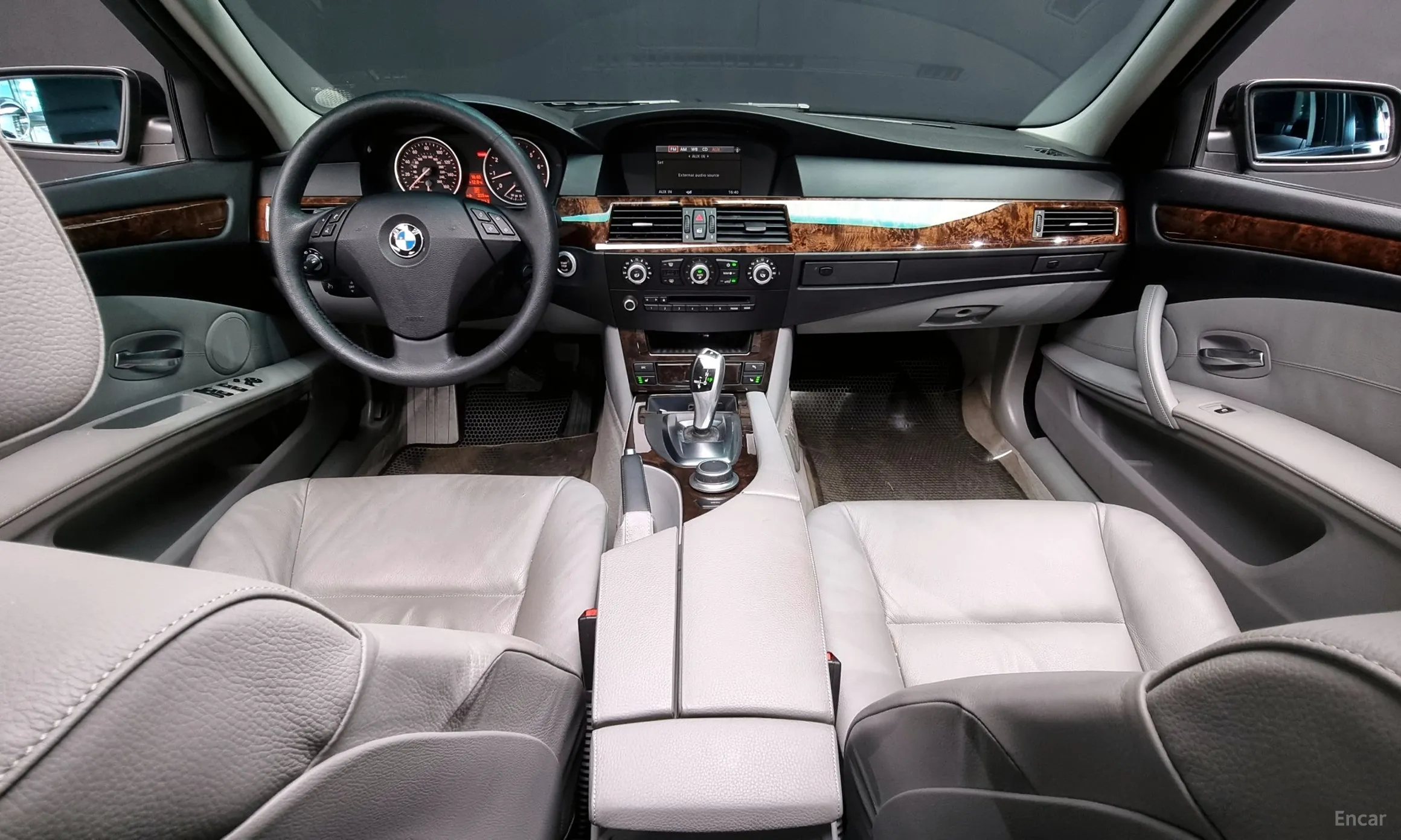 BMW 5 Series (E60) превью 4