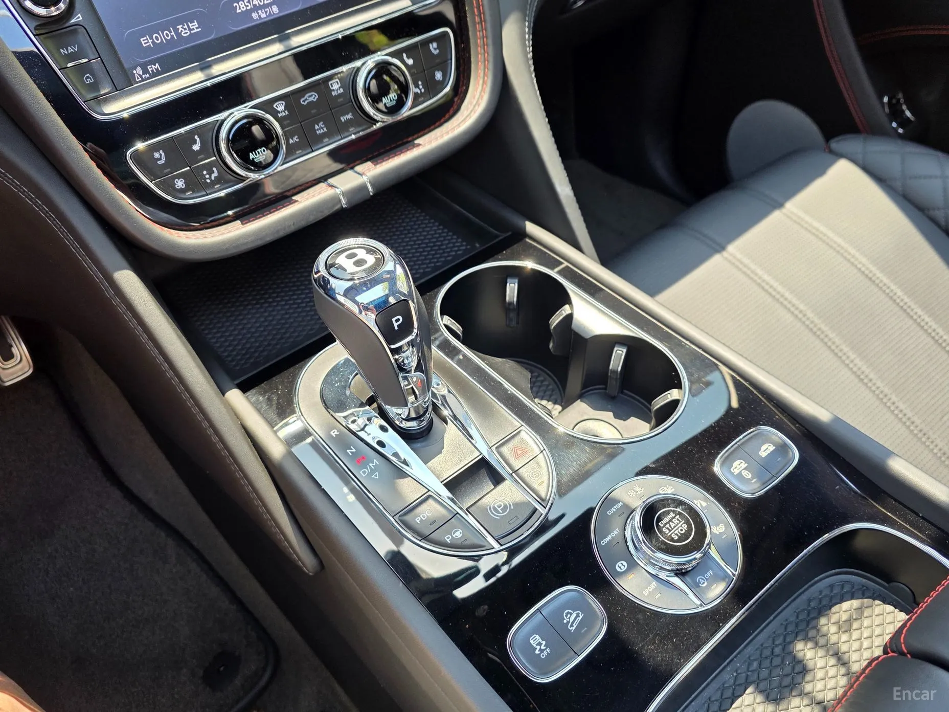 Bentley Bentayga превью 17