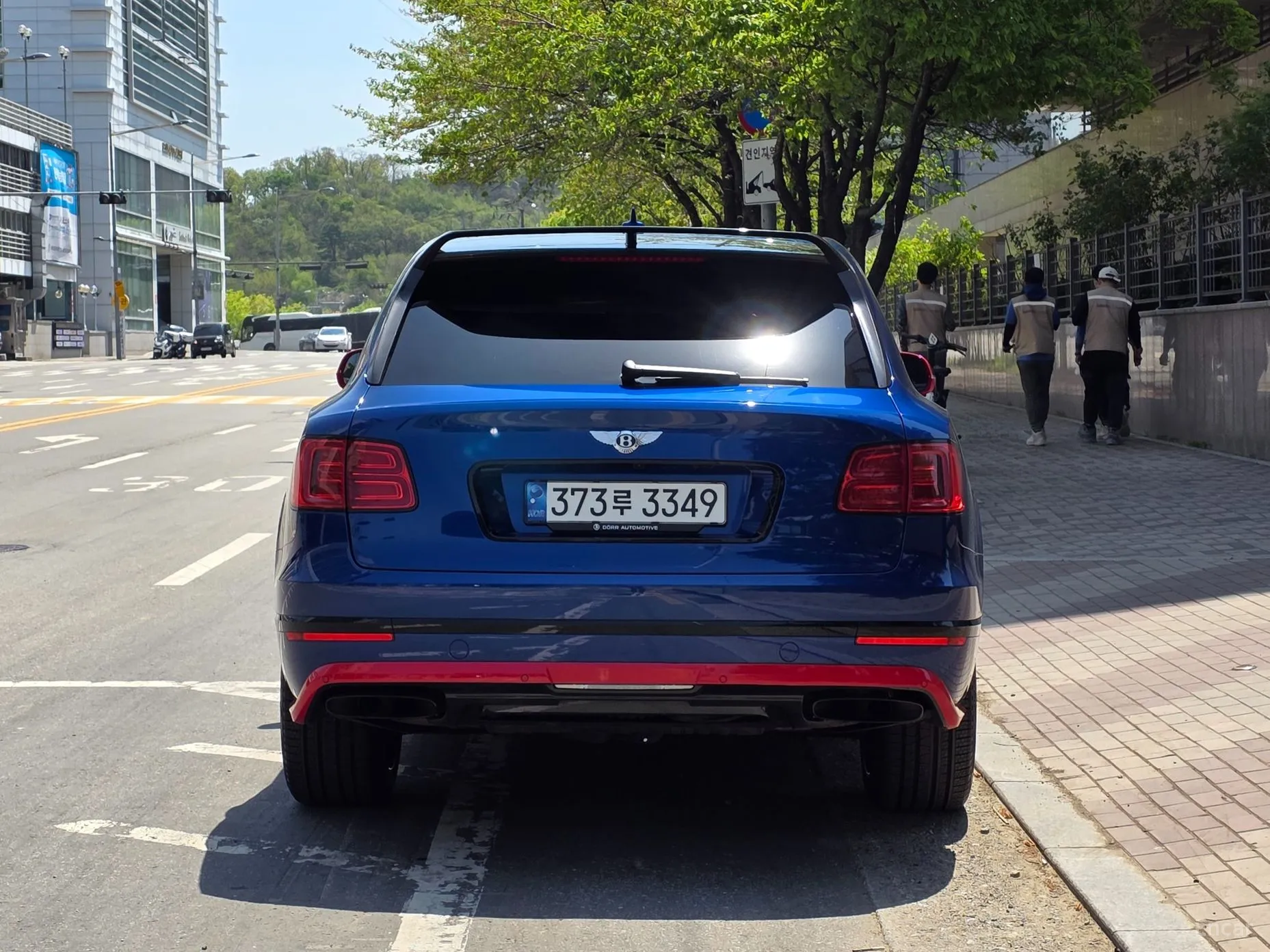 Bentley Bentayga превью 4