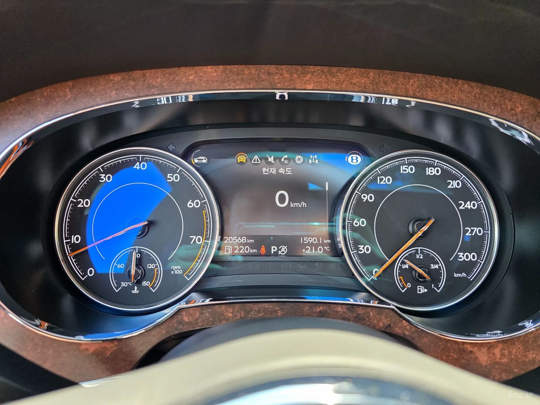 Bentley Bentayga превью 8