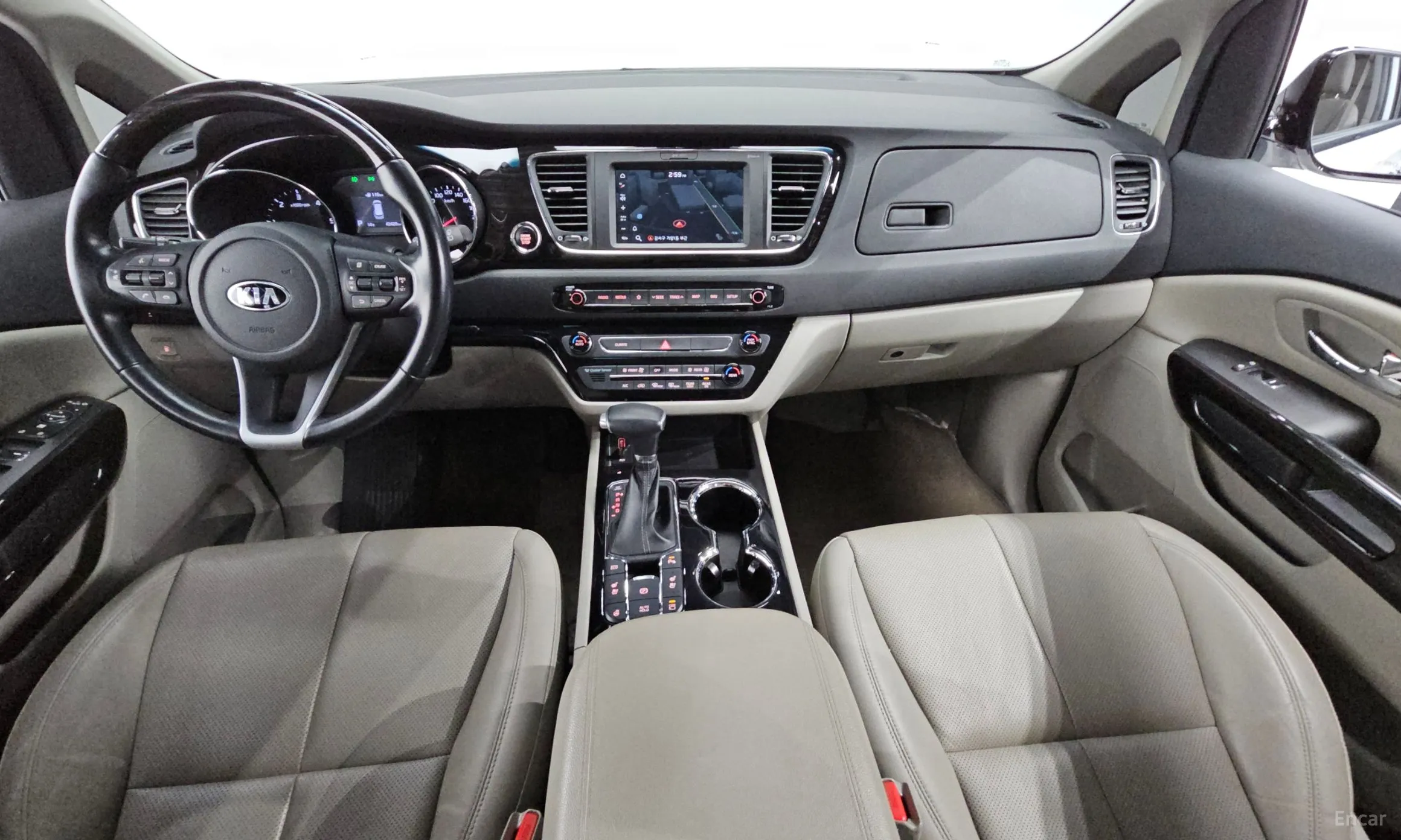 Kia Carnival превью 4