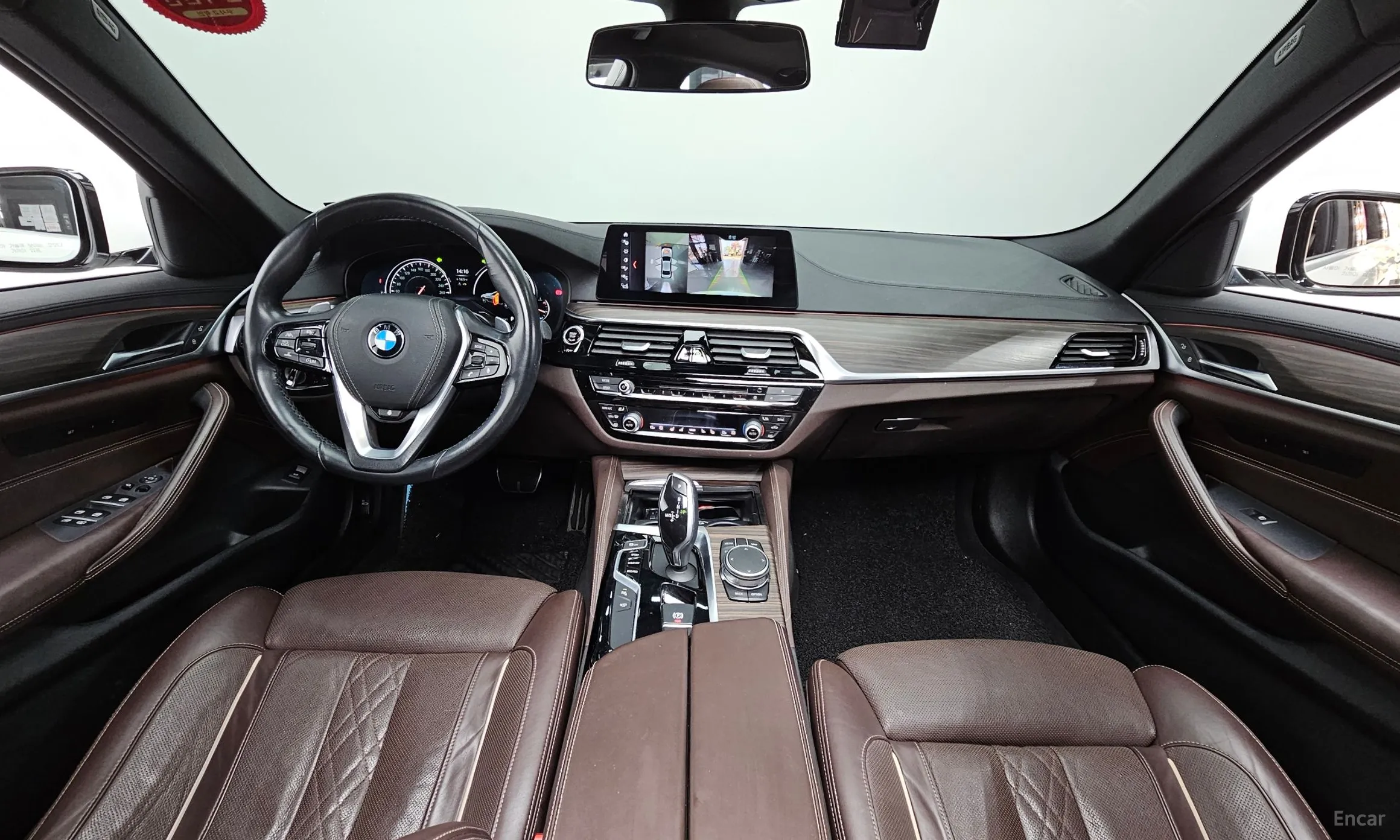 BMW 5 Series (G30) превью 4