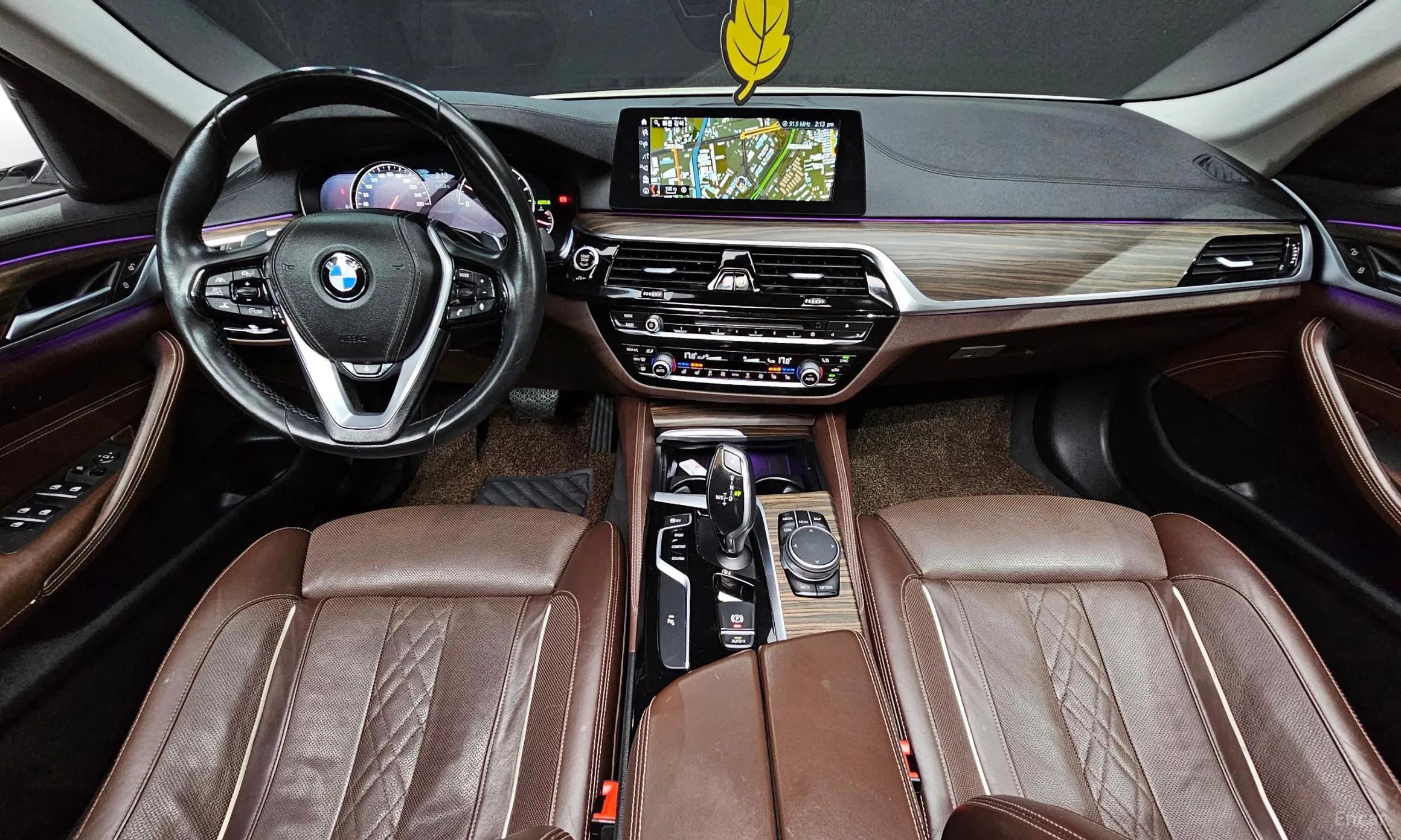 BMW 5 Series (G30) превью 4