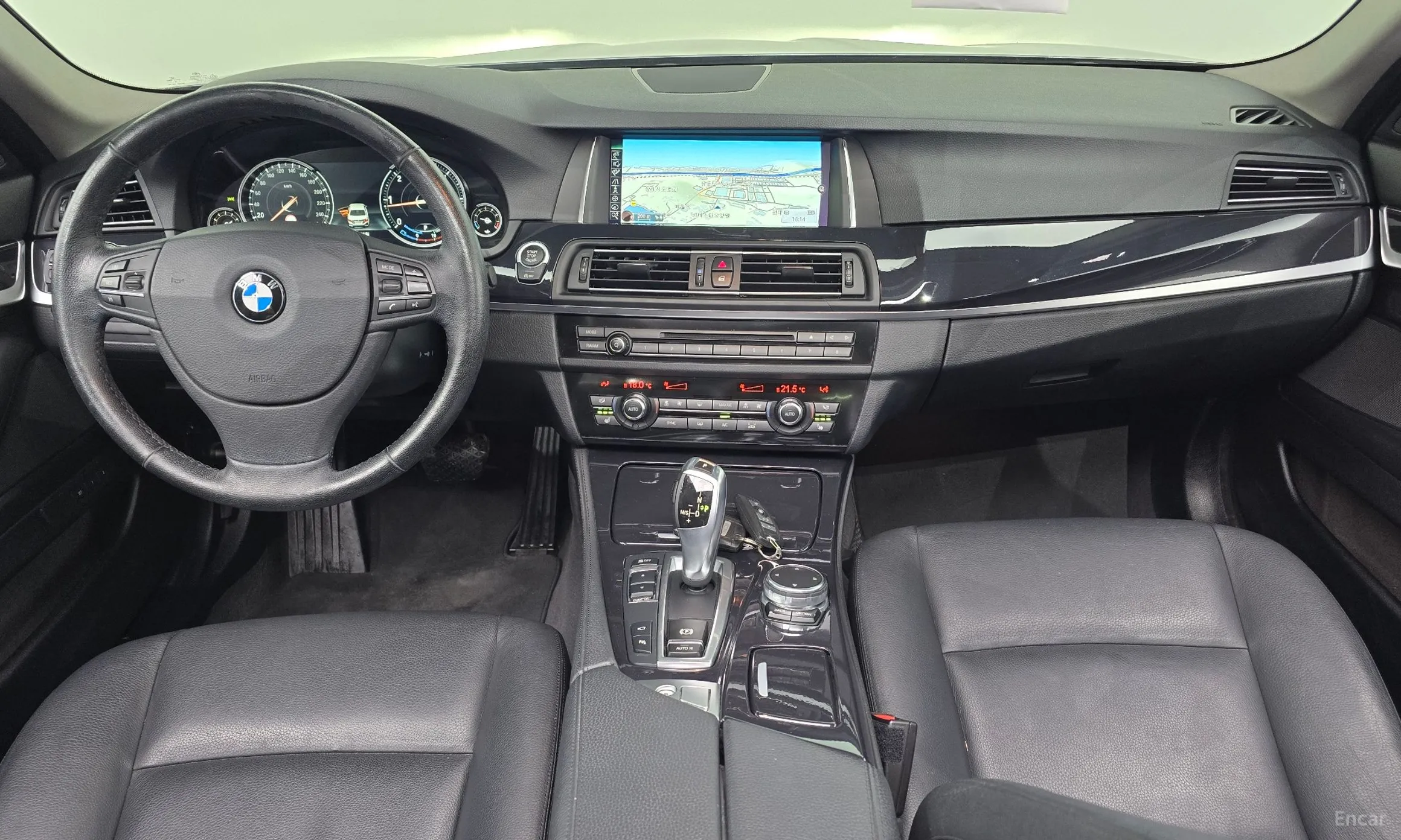 BMW 5 Series (F10) превью 4