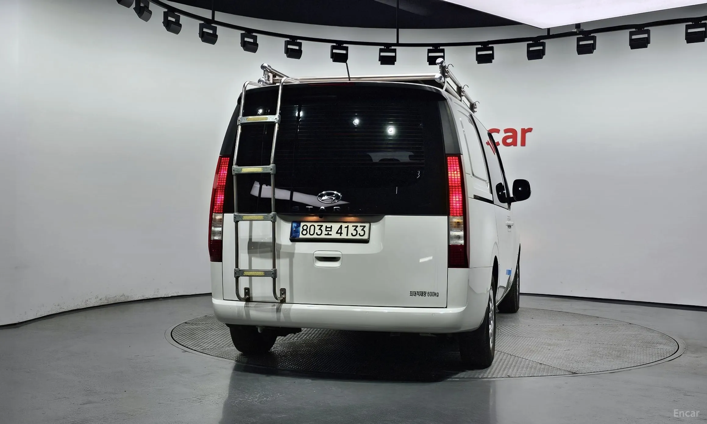 Hyundai Staria превью 3