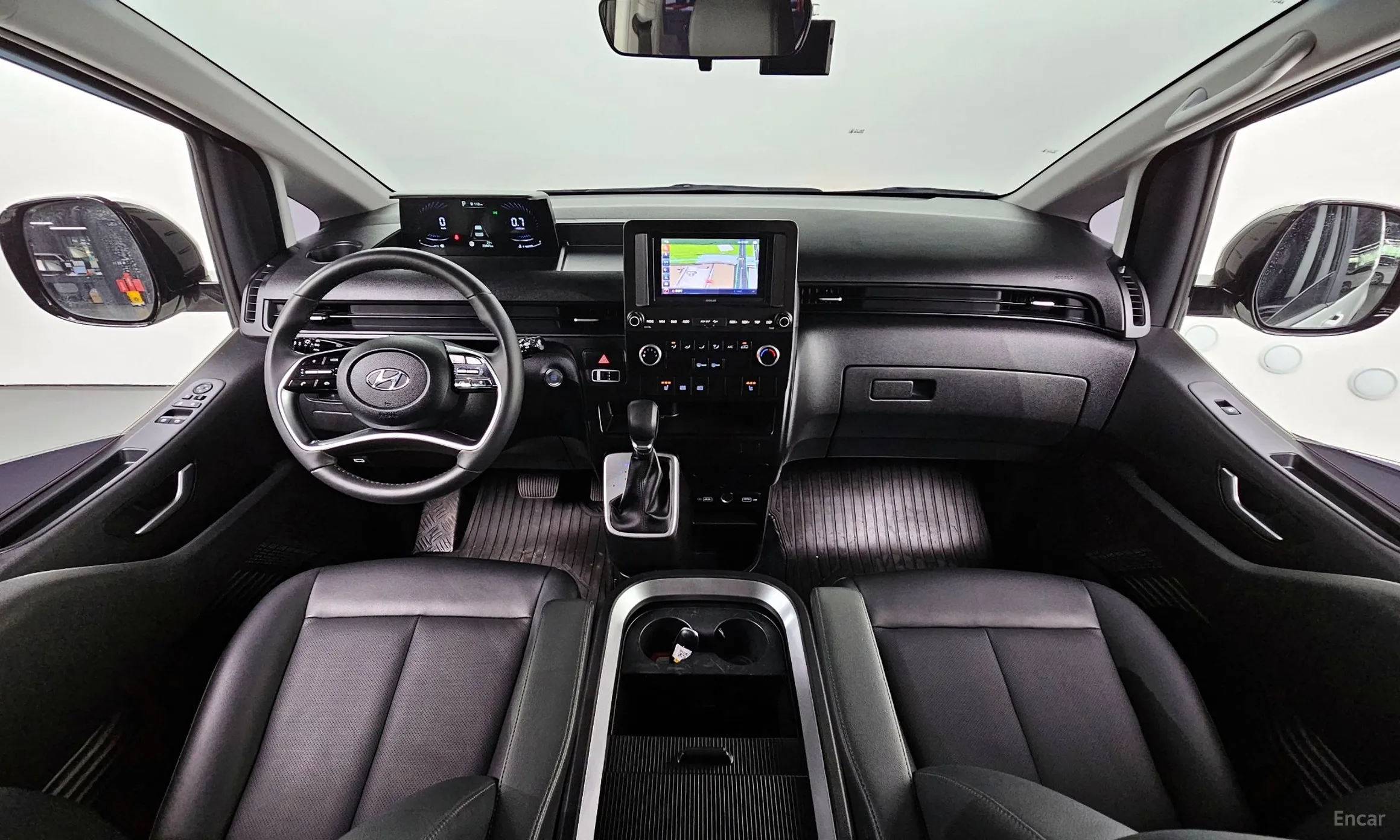 Hyundai Staria превью 4