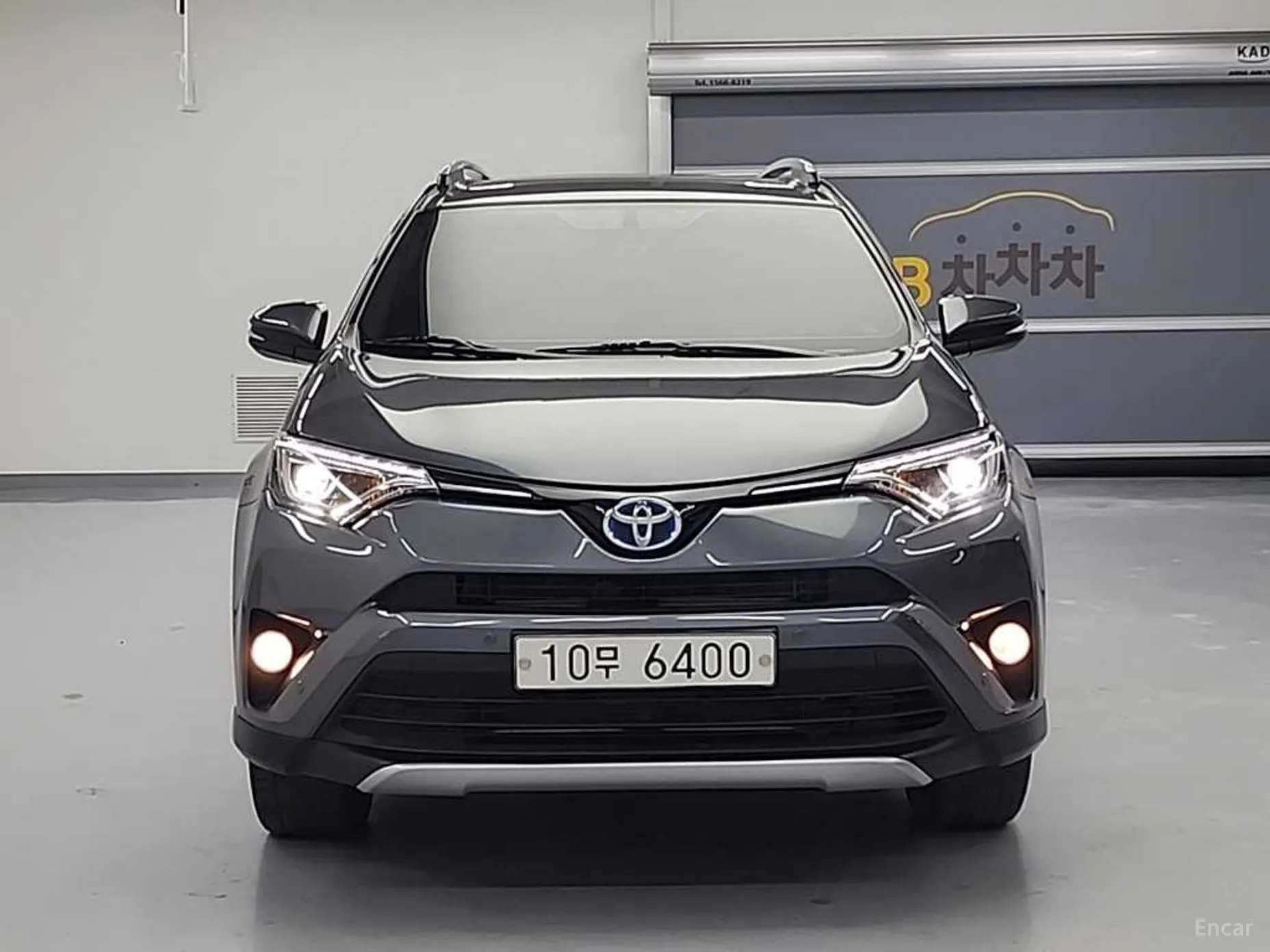 Toyota RAV4 превью 2